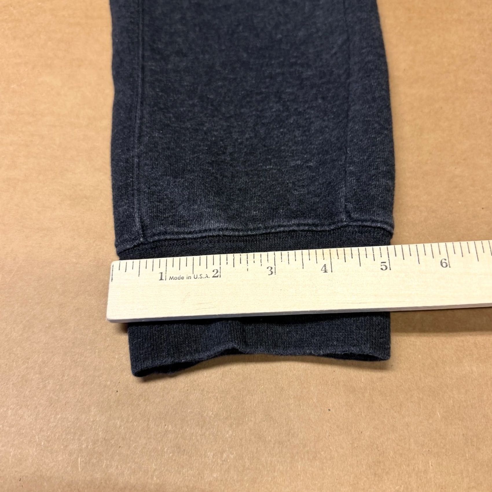 Nike Nike Sweatpants Mens M Gray Fleece Jogger with Swoosh Logo Athletic Drawstring Pockets Slim Tapered 29in Inseam Size US 31 - 4 Thumbnail