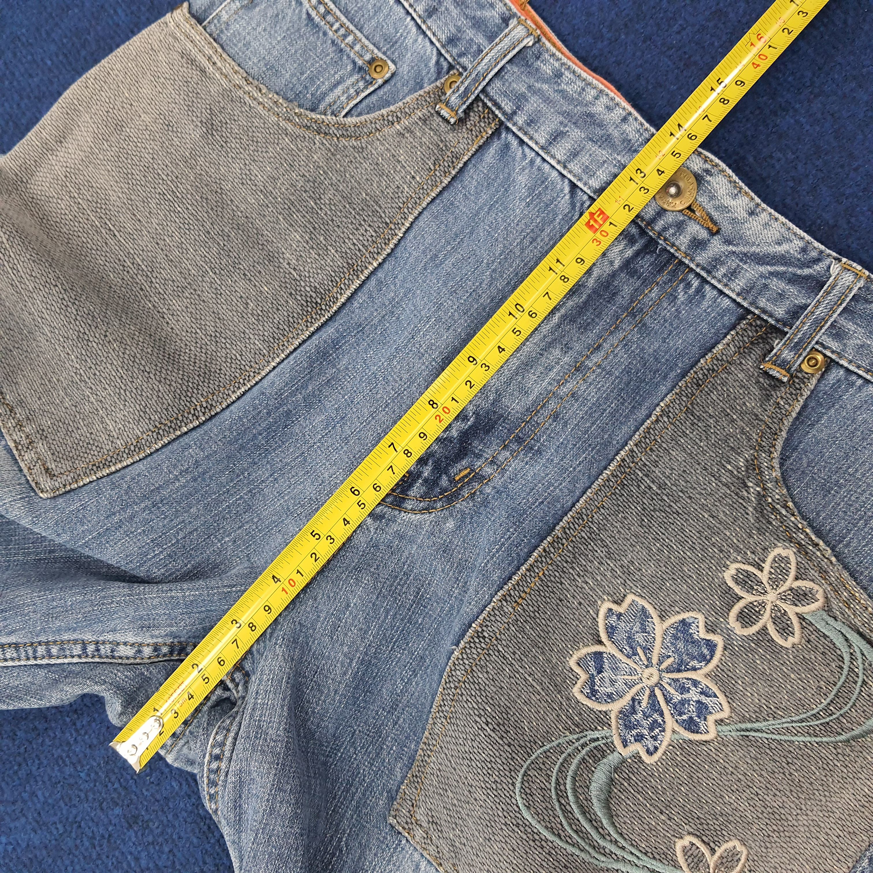 Japanese Brand Vintage Karakuri Tamashii (絡繰魂) Embroidery Jeans C252N29 Size US 33 - 13 Thumbnail