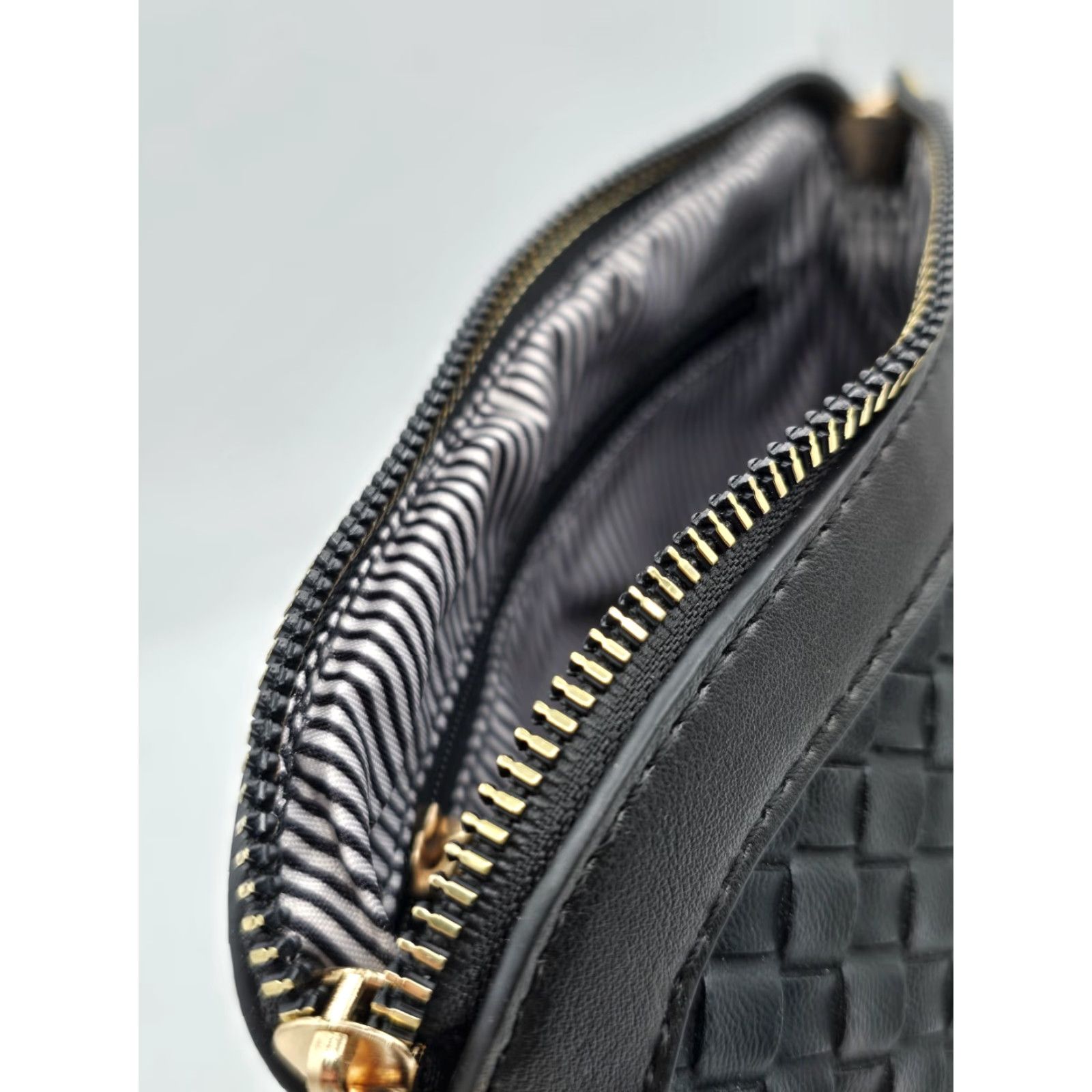 Vintage NEW Women Crossbody Bag - Small - Black With Gold Hardware & Zip Closure Size ONE SIZE - 6 Thumbnail