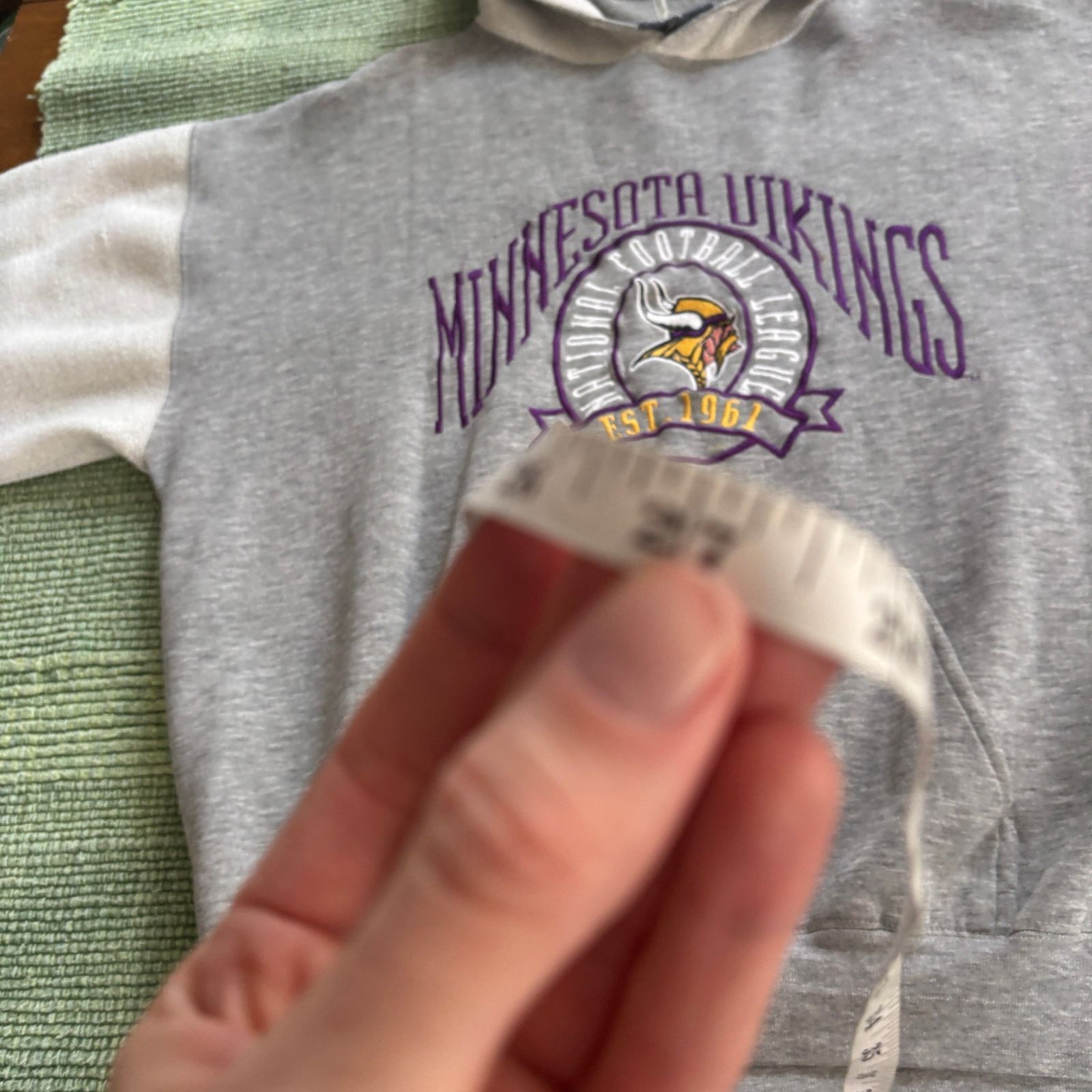 Lee × NFL × Vintage Vintage 90s Minnesota Vikings Embroidered Hoodie Lee L/XL Size US XL / EU 56 / 4 - 8 Thumbnail