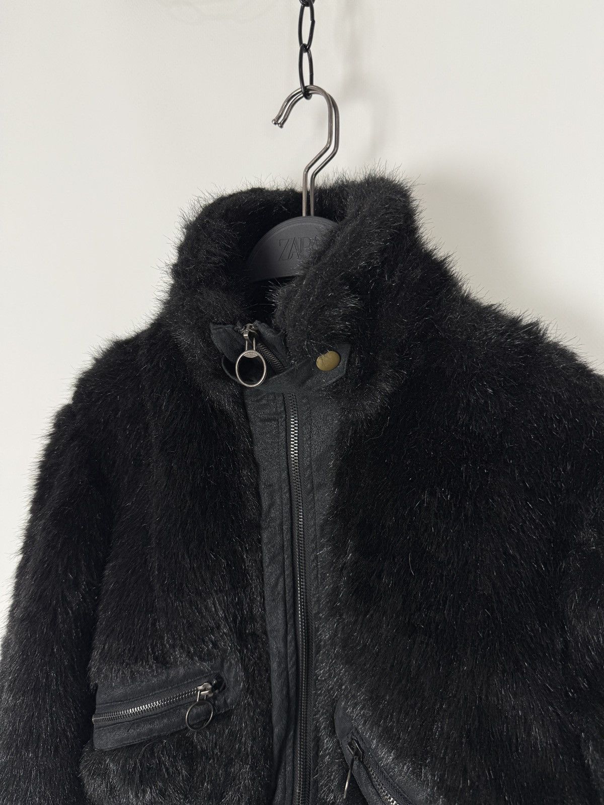 Vintage Y2K Vintage Hoi-Polloi Black Faux Fur Cropped Bomber Jacket Size M / US 6-8 / IT 42-44 - 4 Thumbnail