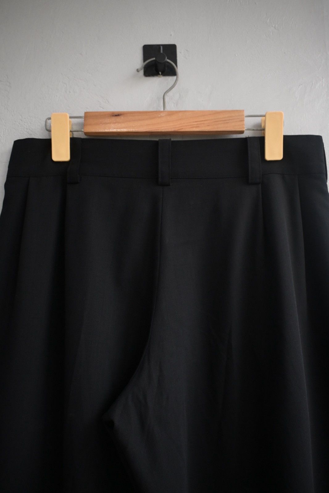 Yohji Yamamoto Yohji Yamamoto 90’s cropped wide-leg wool trousers Size US 30 / EU 46 - 7 Thumbnail