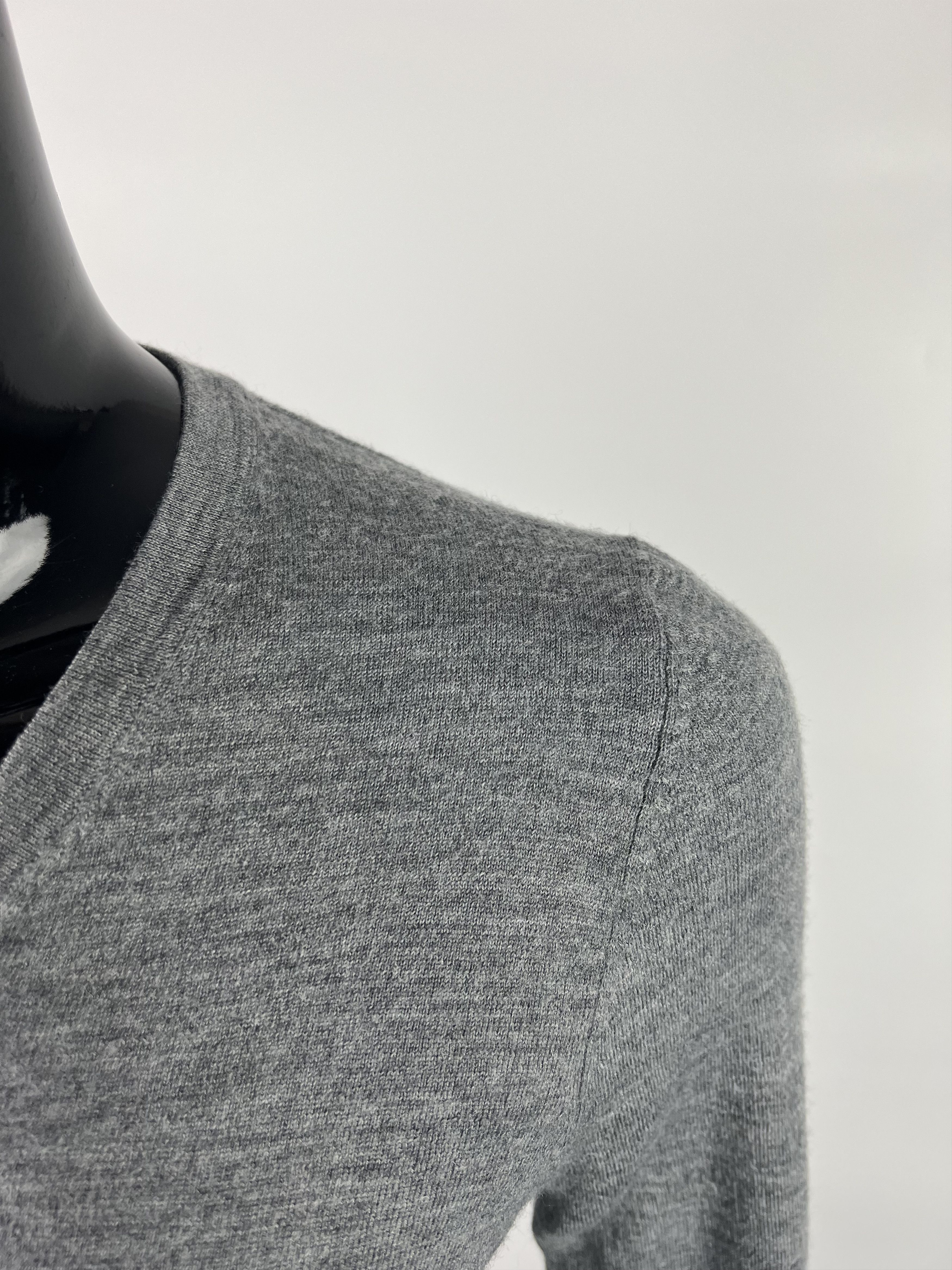 Other Suitsupply Women's Gray Merino Wool V-Neck Sweater Size XS / US 0-2 / IT 36-38 - 5 Thumbnail