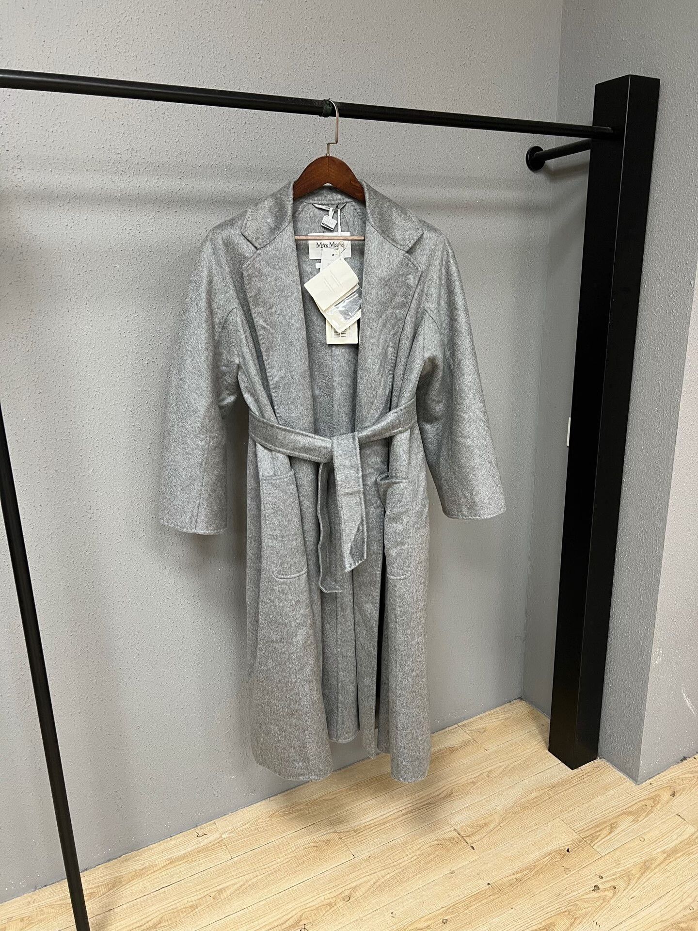 Max Mara maxmara gray cashmere coat Size M / US 6-8 / IT 42-44 - 1 Thumbnail