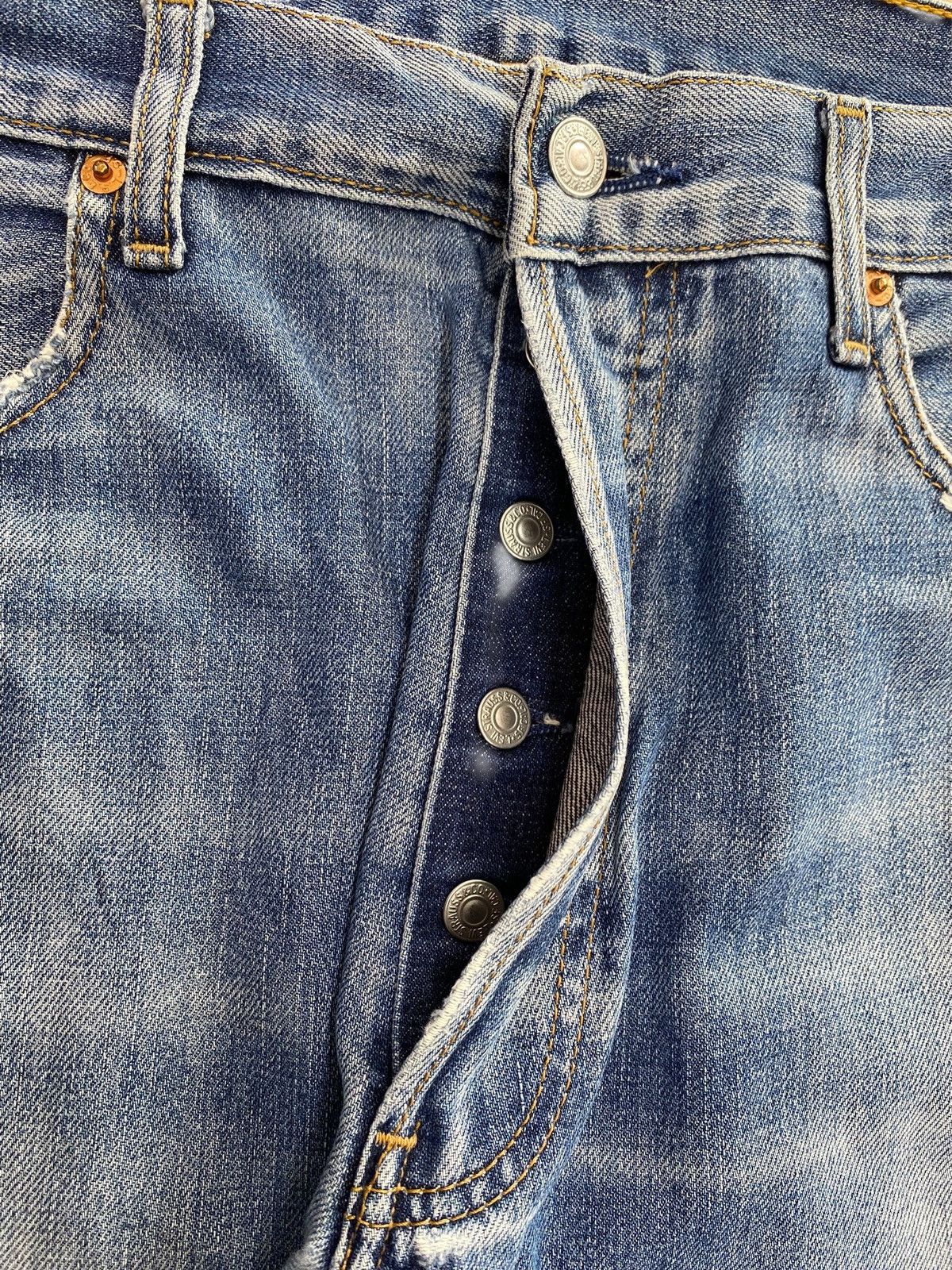 Levi's Vintage Clothing Vintage Y2K Levi’s Faded Wash Distressed Loose Jeans Size US 36 / EU 52 - 13 Thumbnail