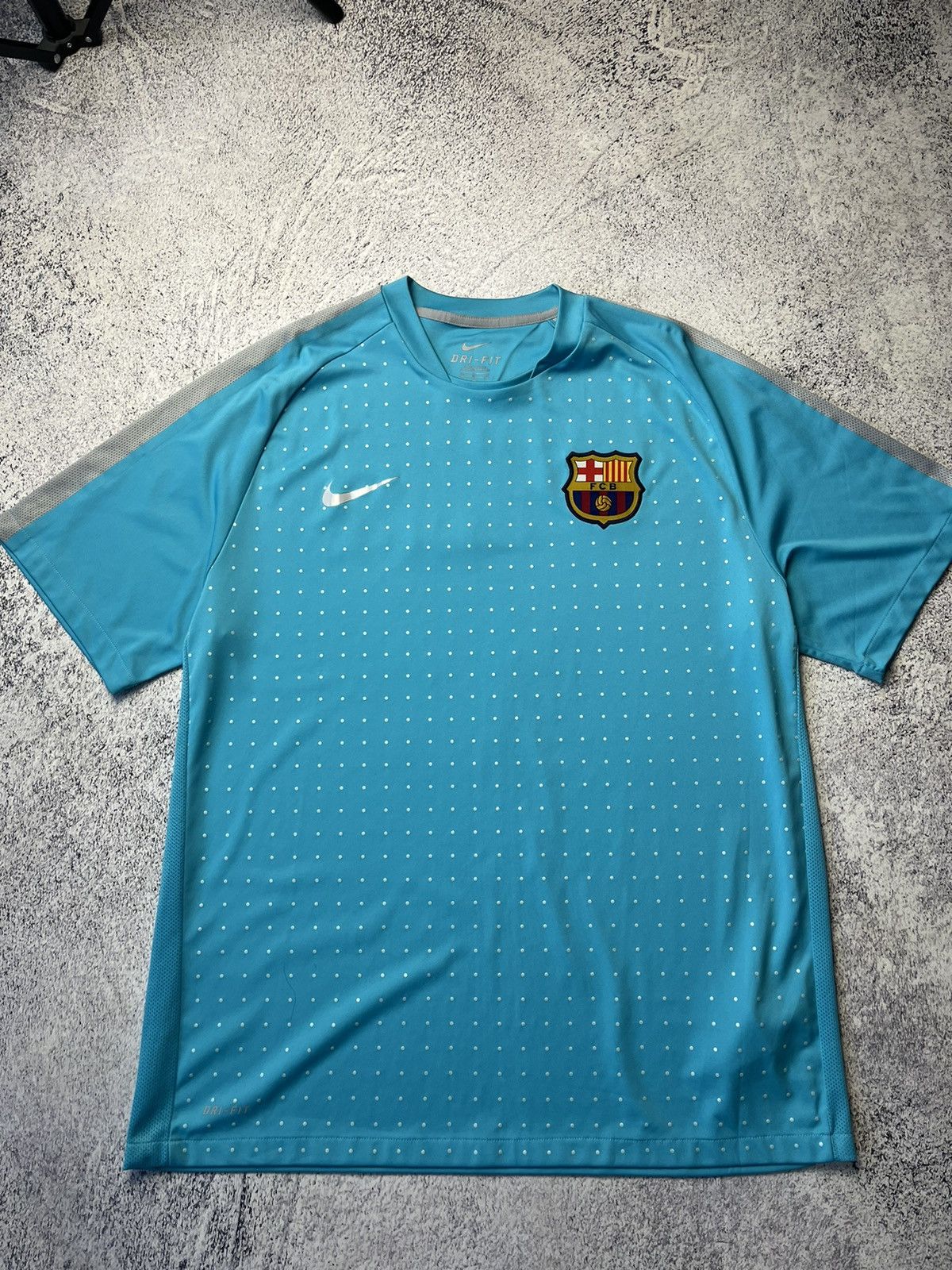 Nike Vintage Nike Barcelona Soccer Jersey Size US XL / EU 56 / 4 - 6 Thumbnail