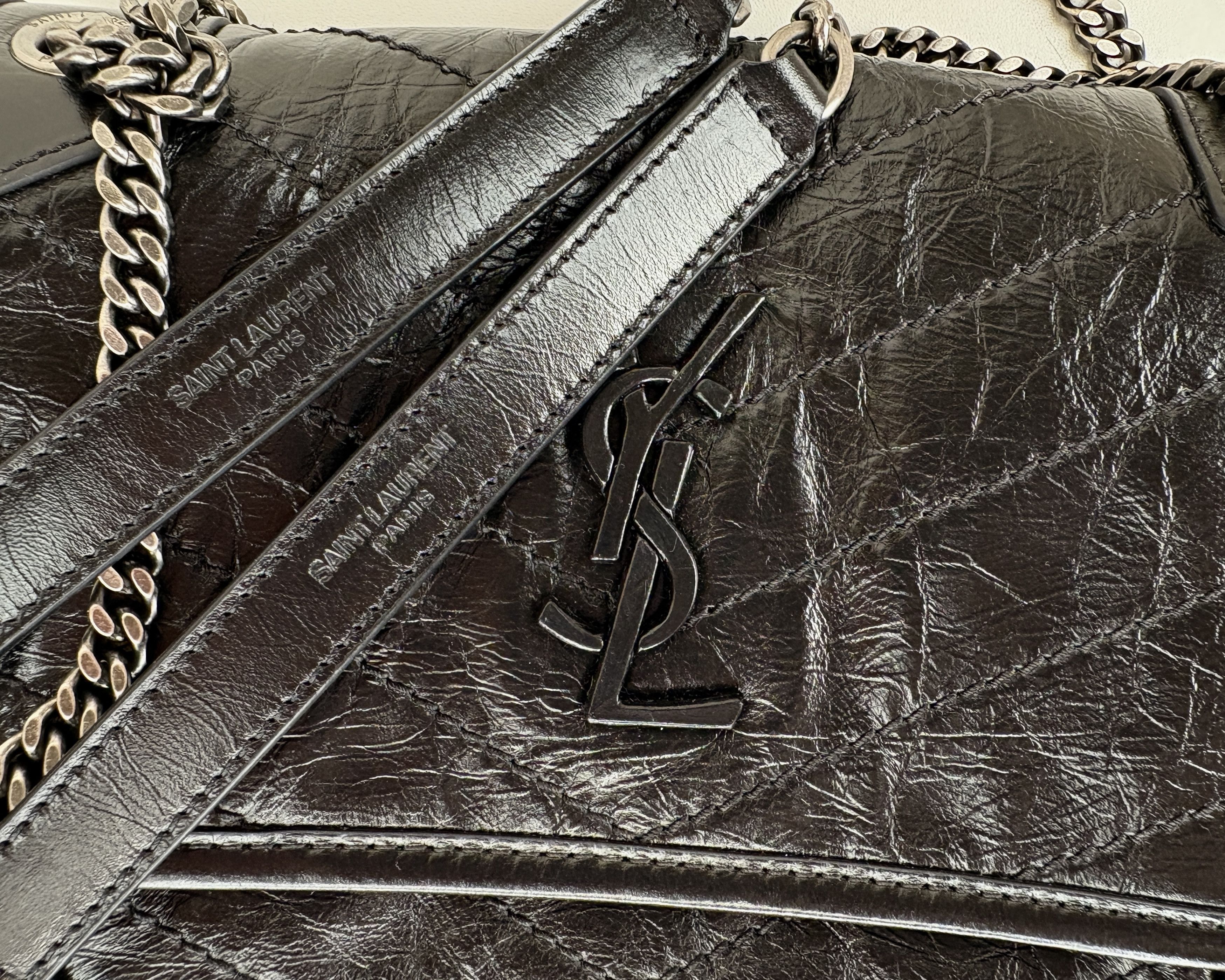 Saint Laurent Paris Black Small Leather Saint Laurent Niki Bag. Brand new Size ONE SIZE - 5 Thumbnail
