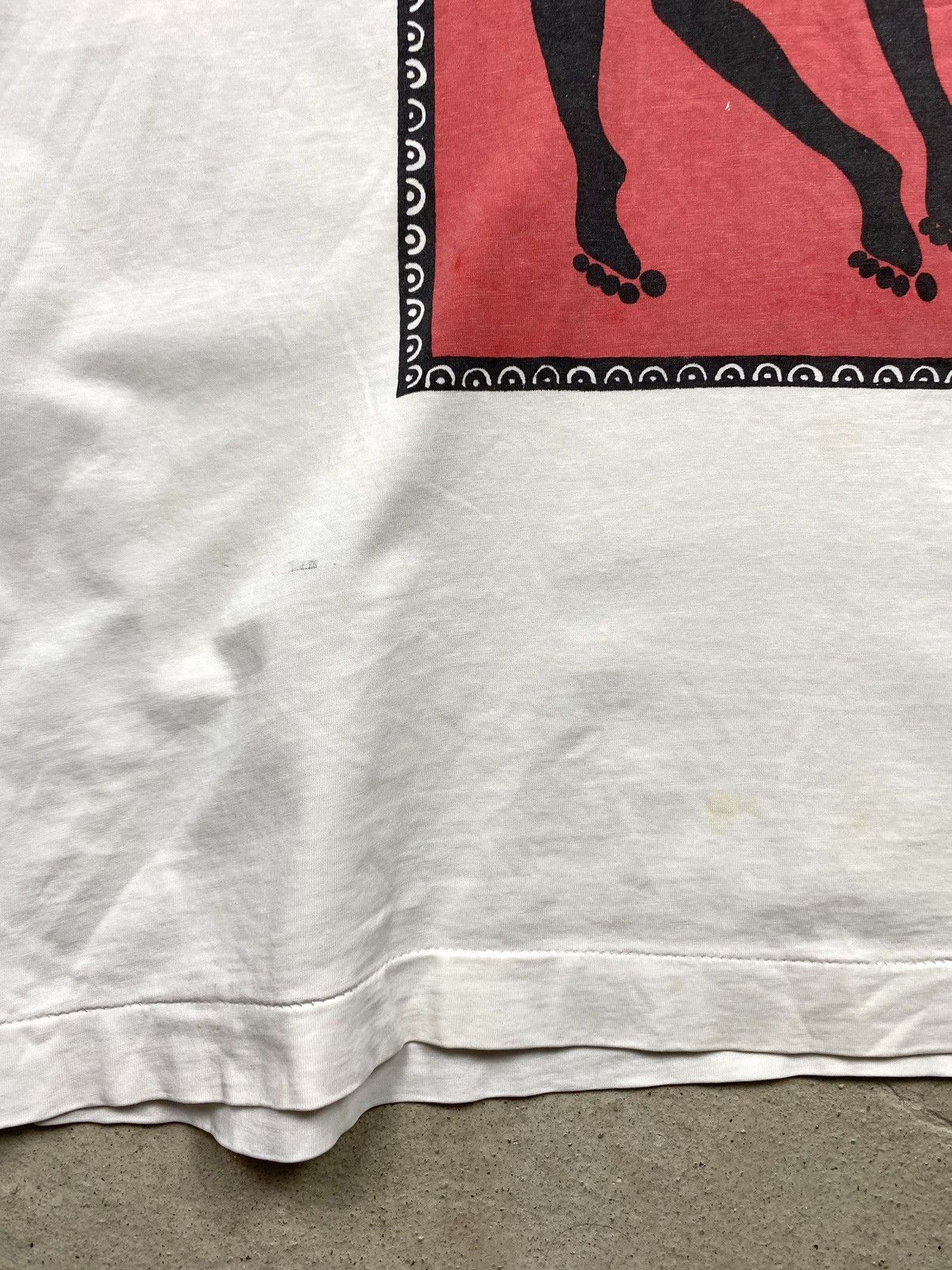 Vintage Vintage 90’s Abstract Art Bali T Shirt Surf Style Sexy Girls Size US L / EU 52-54 / 3 - 13 Thumbnail