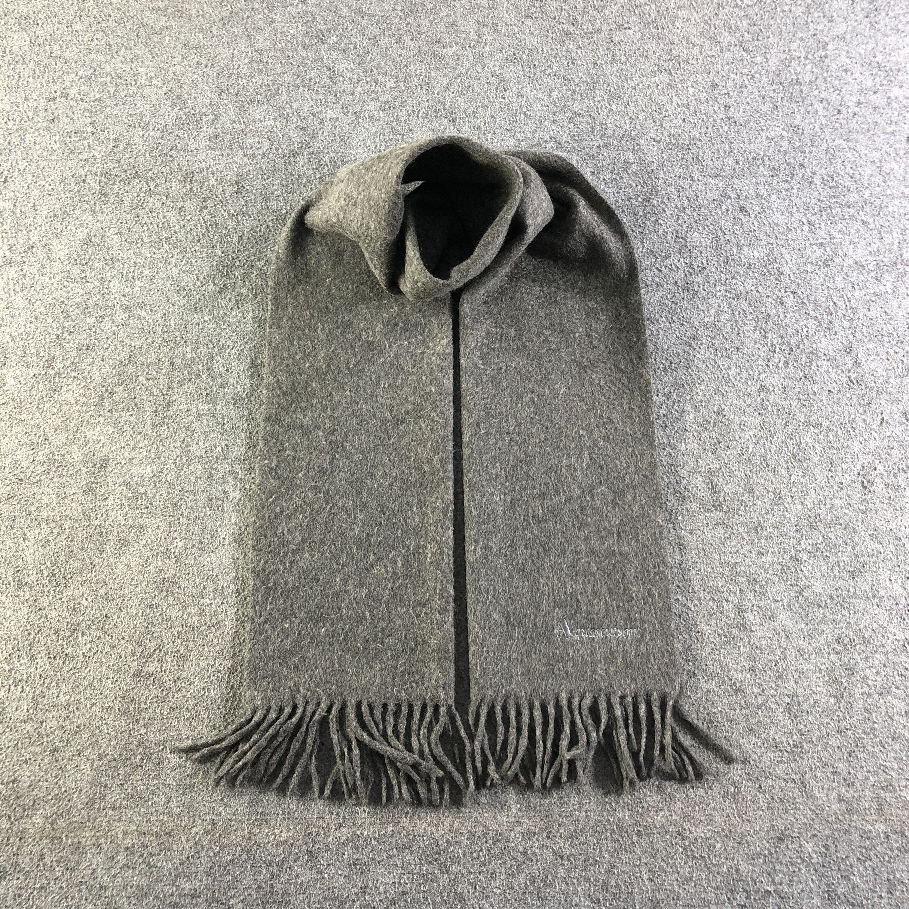 Aquascutum Aquascutum Plain Cashmere Scarf Muffler Neckwear V2688 Size ONE SIZE - 1 Thumbnail