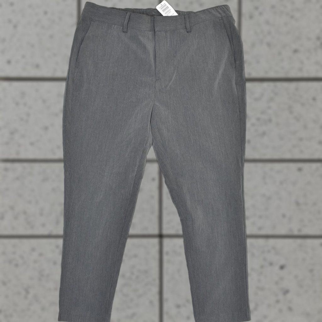 Torrid Torrid Women Dress Pants Skinny Zip Solid Polyester Gray Size 12 Regular Front Flat 12R Studio Formal Pants Size 34" / US 12 / IT 48 - 1 Thumbnail