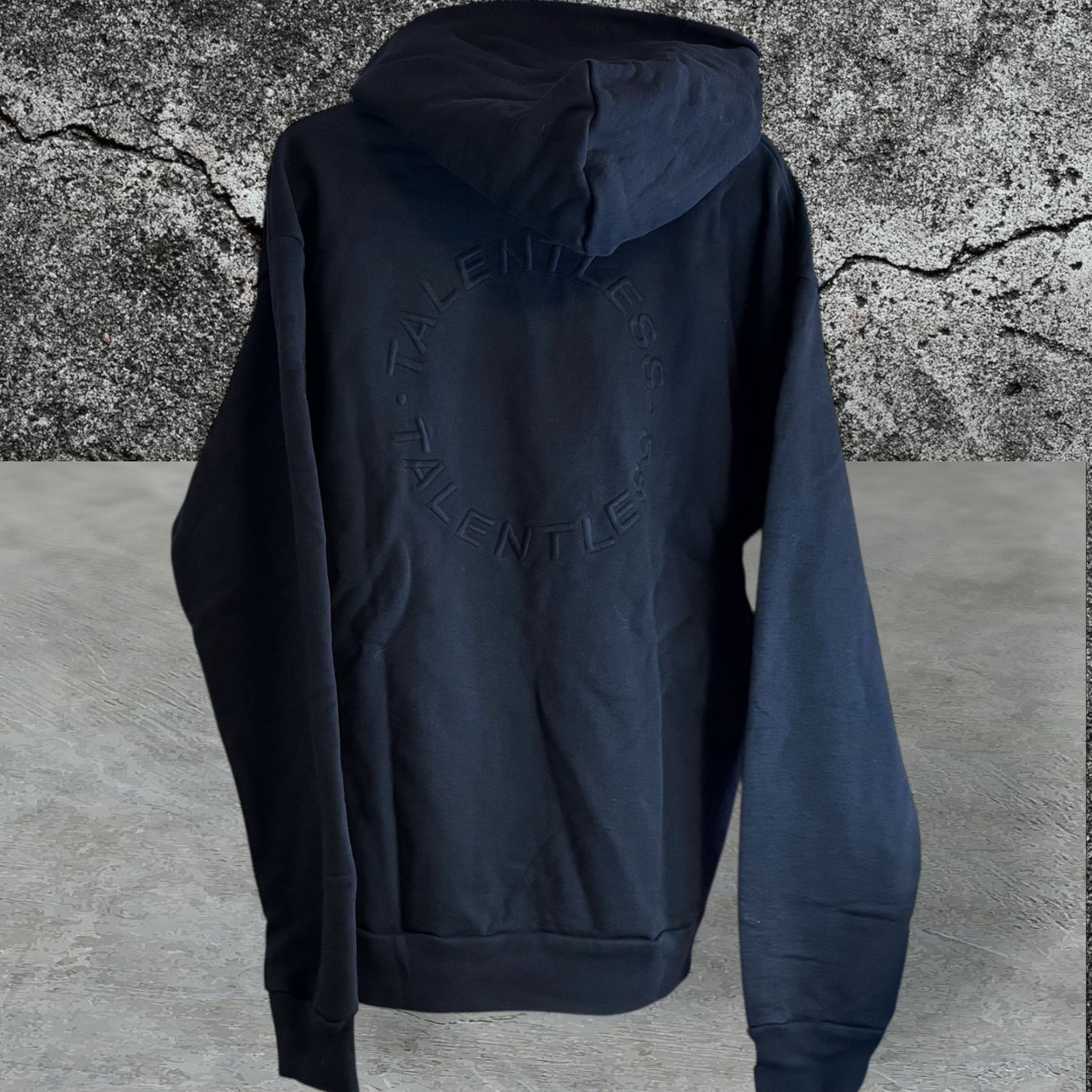 Talentless •NWT• Talentless CIRCLE LOGO Black Sweatshirt Hoodie • Large Size US L / EU 52-54 / 3 - 3 Thumbnail