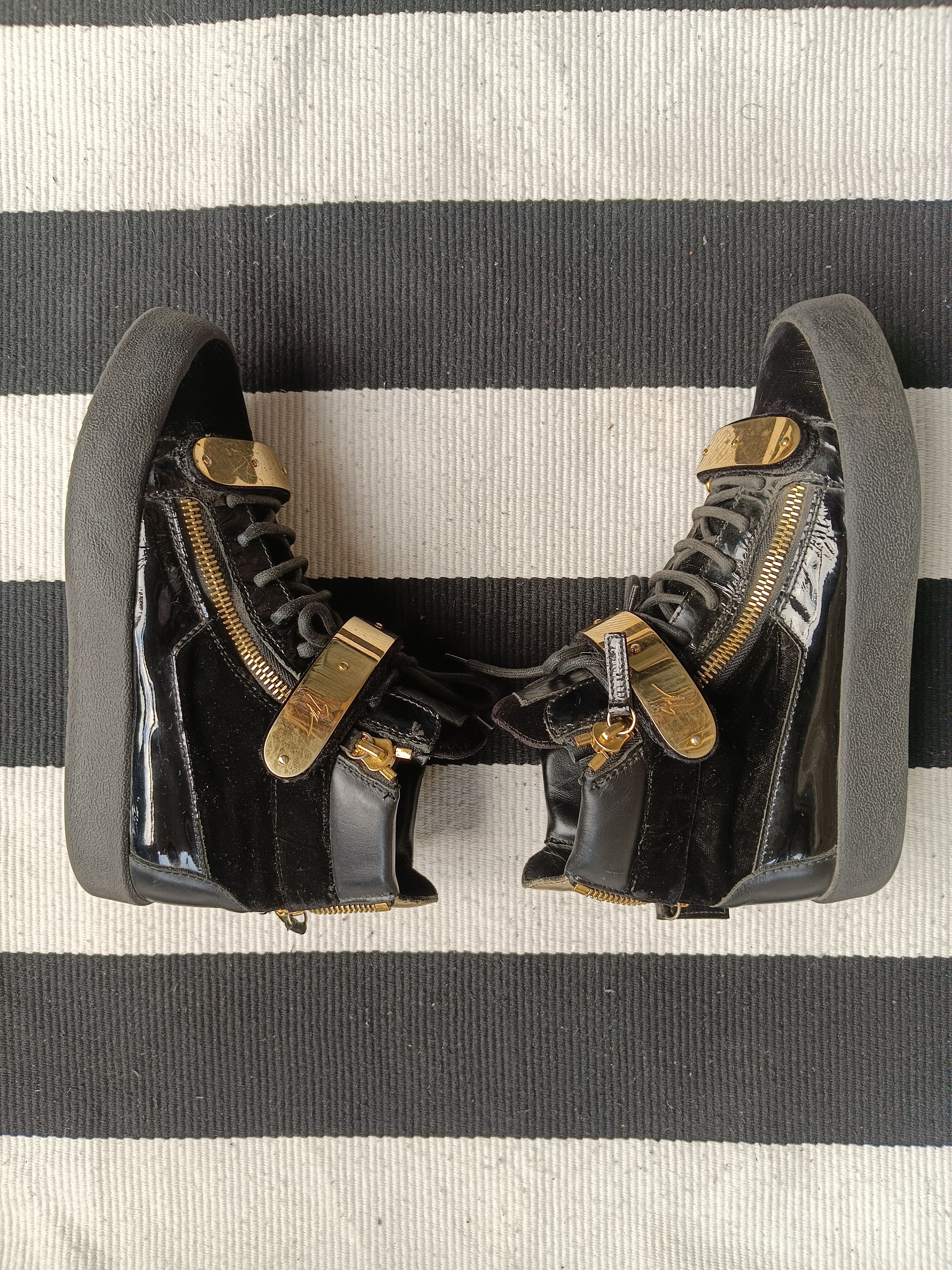 Giuseppe Zanotti Giuseppe Zanotti Gold Strap Velvet High Top Sneakers Size US 8.5 / EU 41-42 - 3 Thumbnail