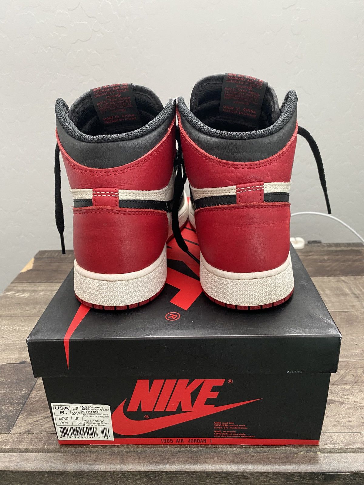 Jordan Brand × Nike Jordan 1 Black Toe Size US 6 / EU 39 - 3 Thumbnail