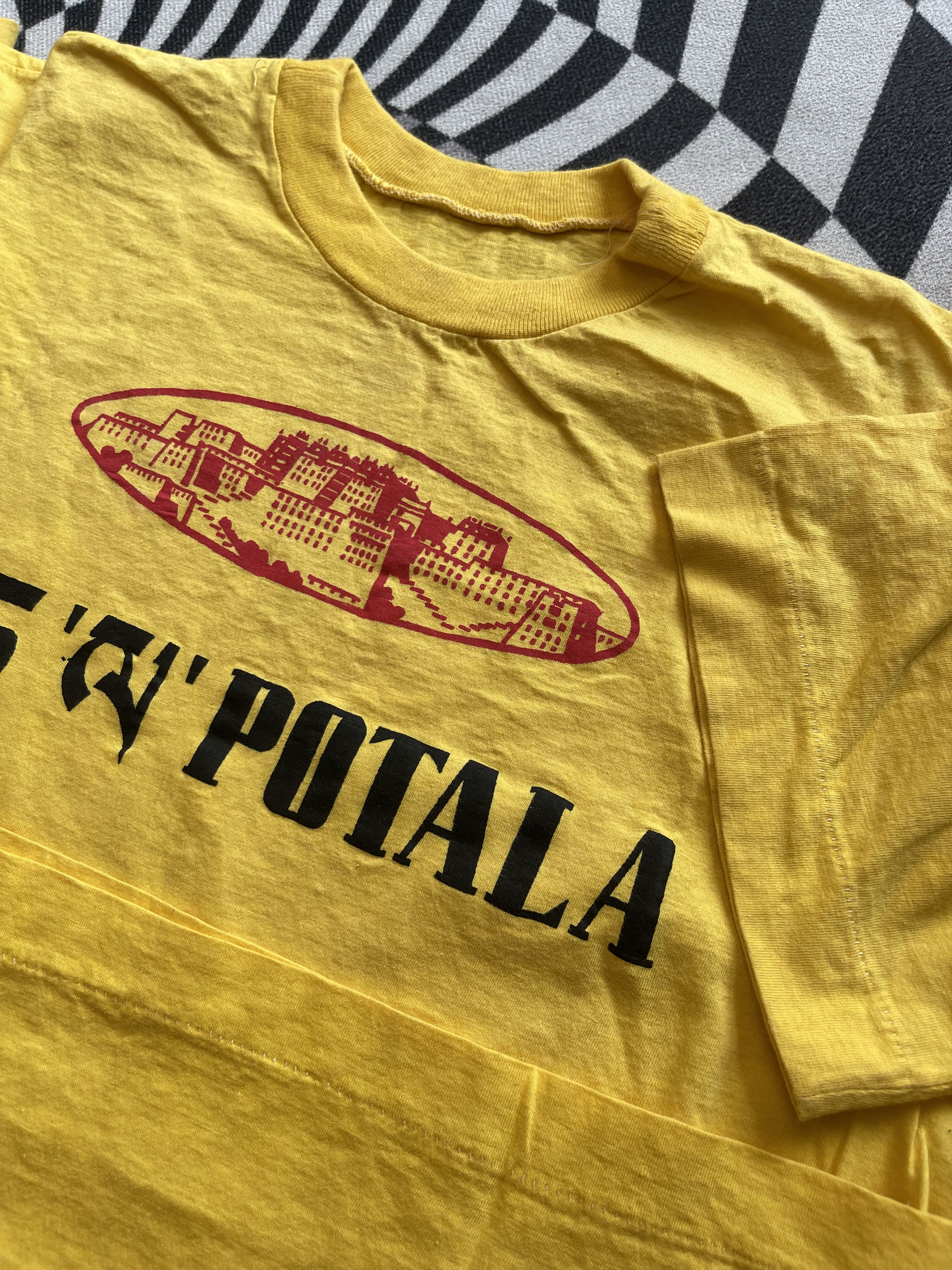 Vintage Lhasa Tibet Potala Palace Travel Souvenir Tee Yellow Vintage Size US M / EU 48-50 / 2 - 3 Thumbnail