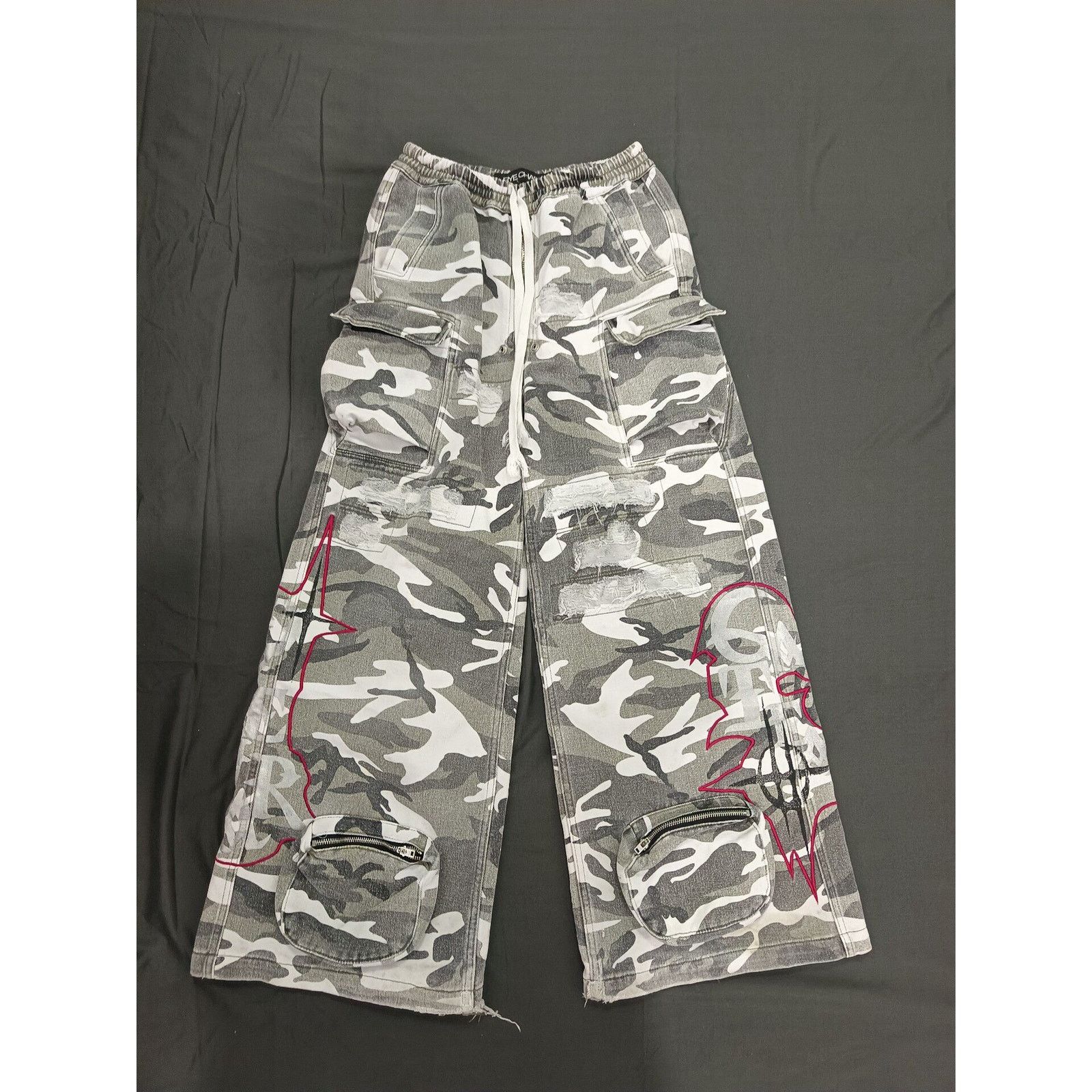 Japanese Brand Snow White Camo Cargo Pants Wide Leg Baggy Camouflage Size US 30 / EU 46 - 1 Thumbnail