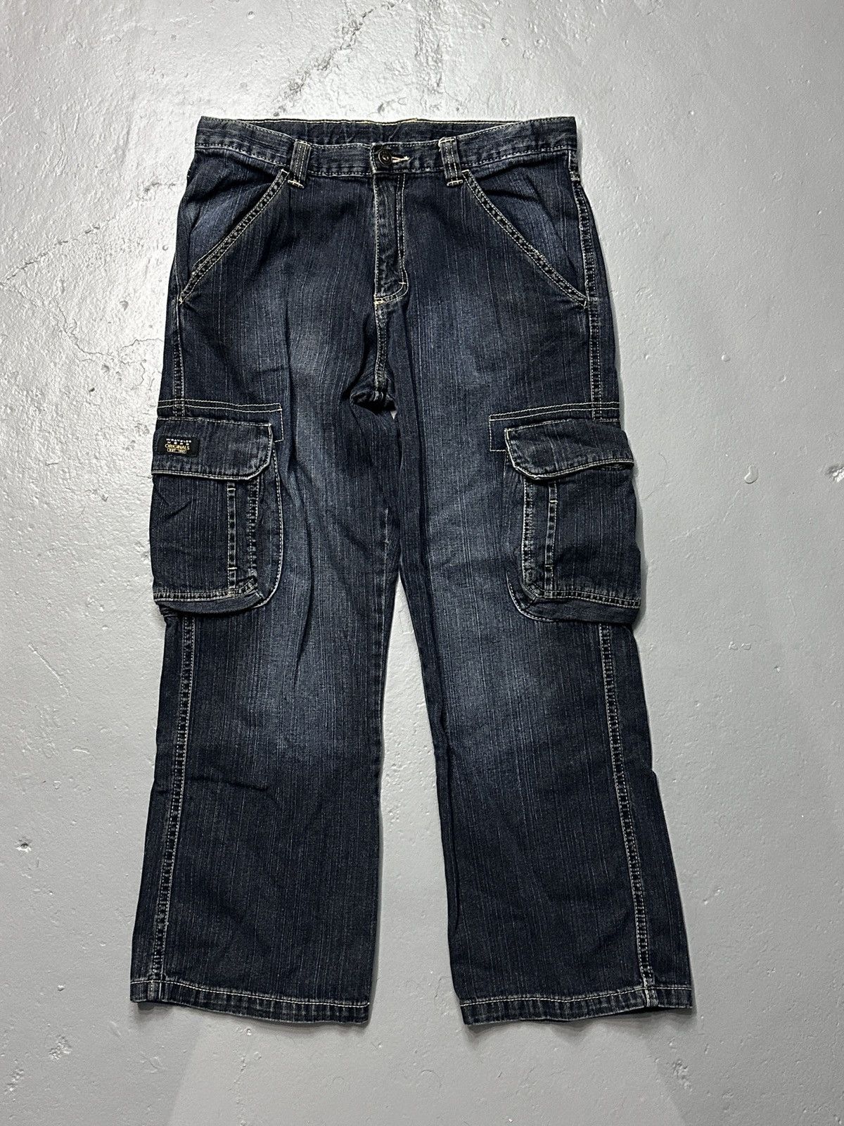 Wrangler Wrangler 2000s baggy cargo pants Size US 32 / EU 48 - 1 Thumbnail