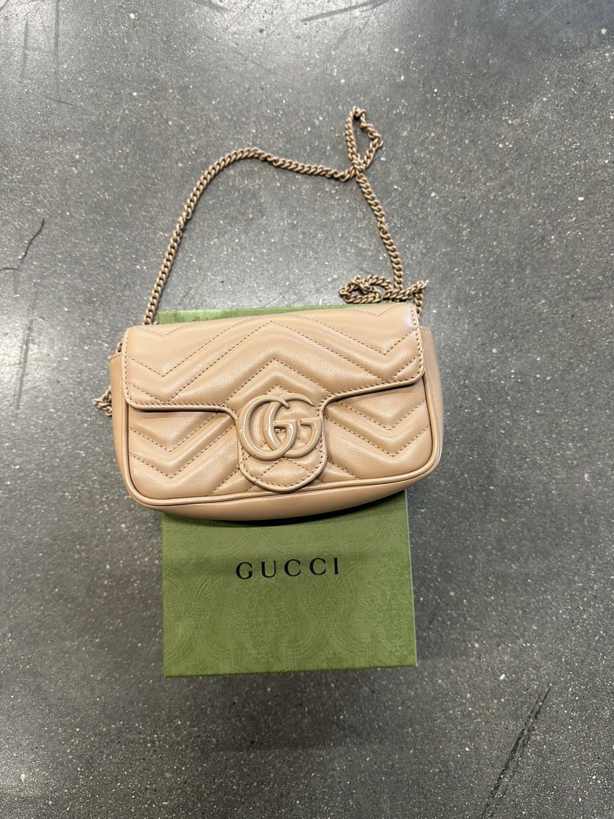 Gucci GG Marmont Matelasse Super Mini Bag