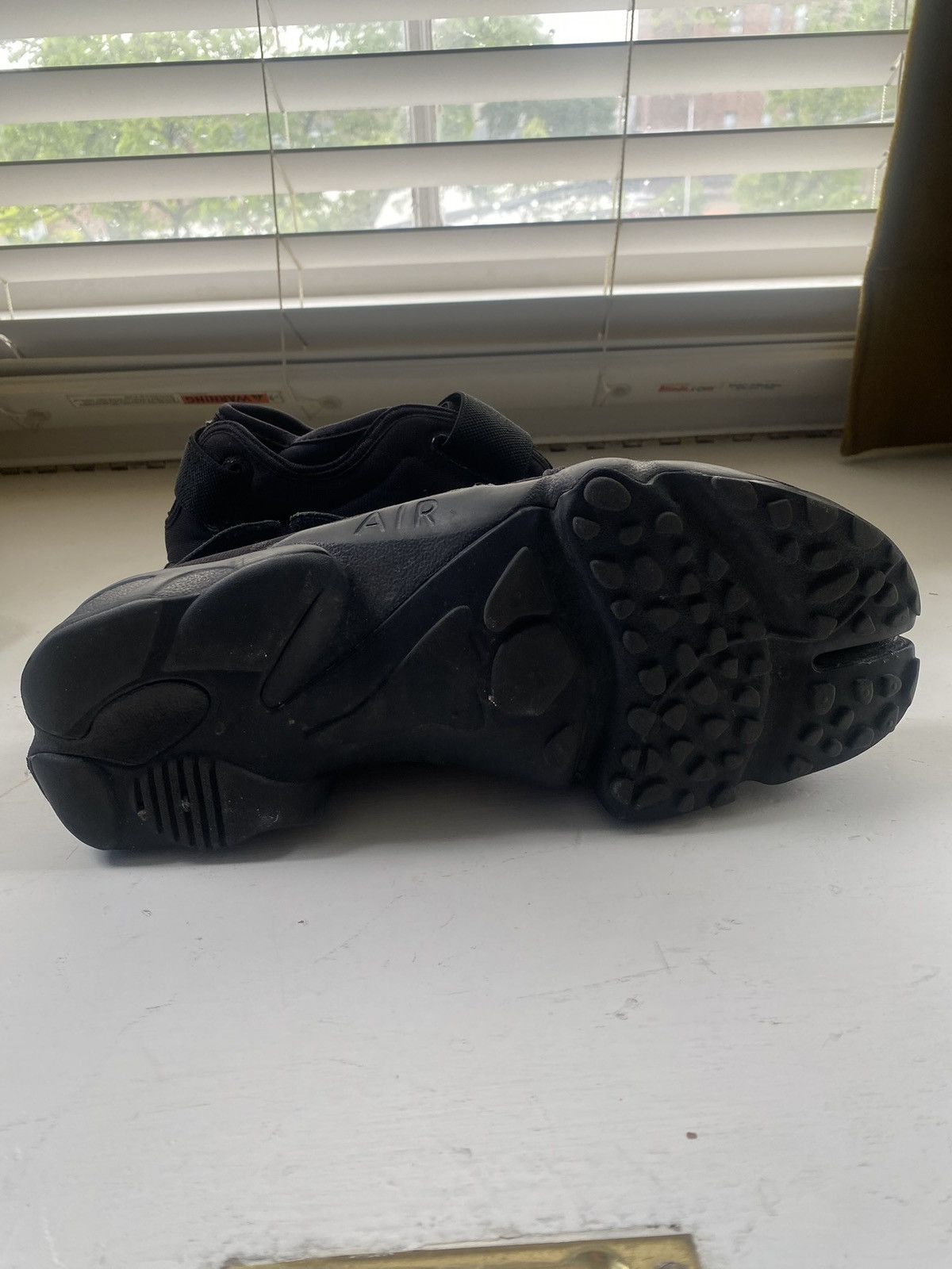 Nike Nike air rift tabi black - never worn Size US 11 / EU 44 - 2 Thumbnail
