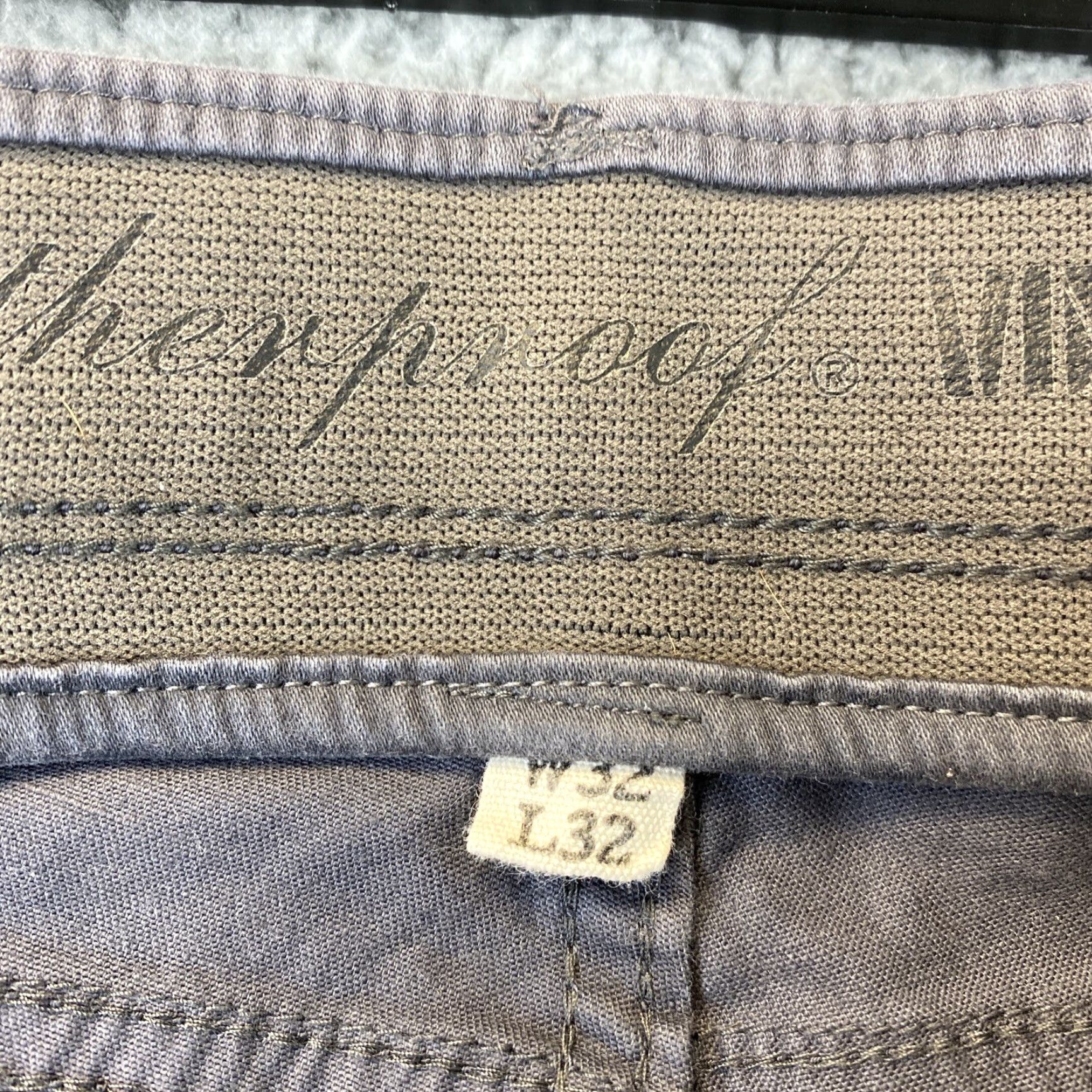 Weatherproof VINTAGE Weatherproof Men's Pant Gray Performance Tech 32x31 Casual Workwear 52-46 mens pants Size US 32 / EU 48 - 5 Thumbnail