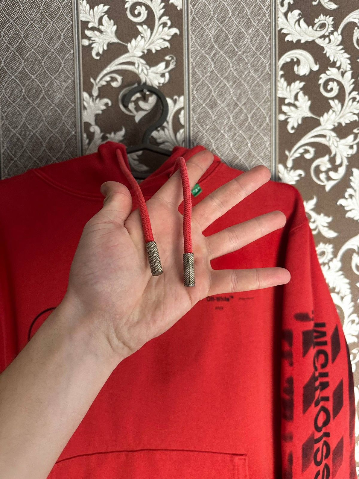 Off-White Off-White Red Spray Hoodie Virgil Abloh Portugal Size US M / EU 48-50 / 2 - 8 Thumbnail