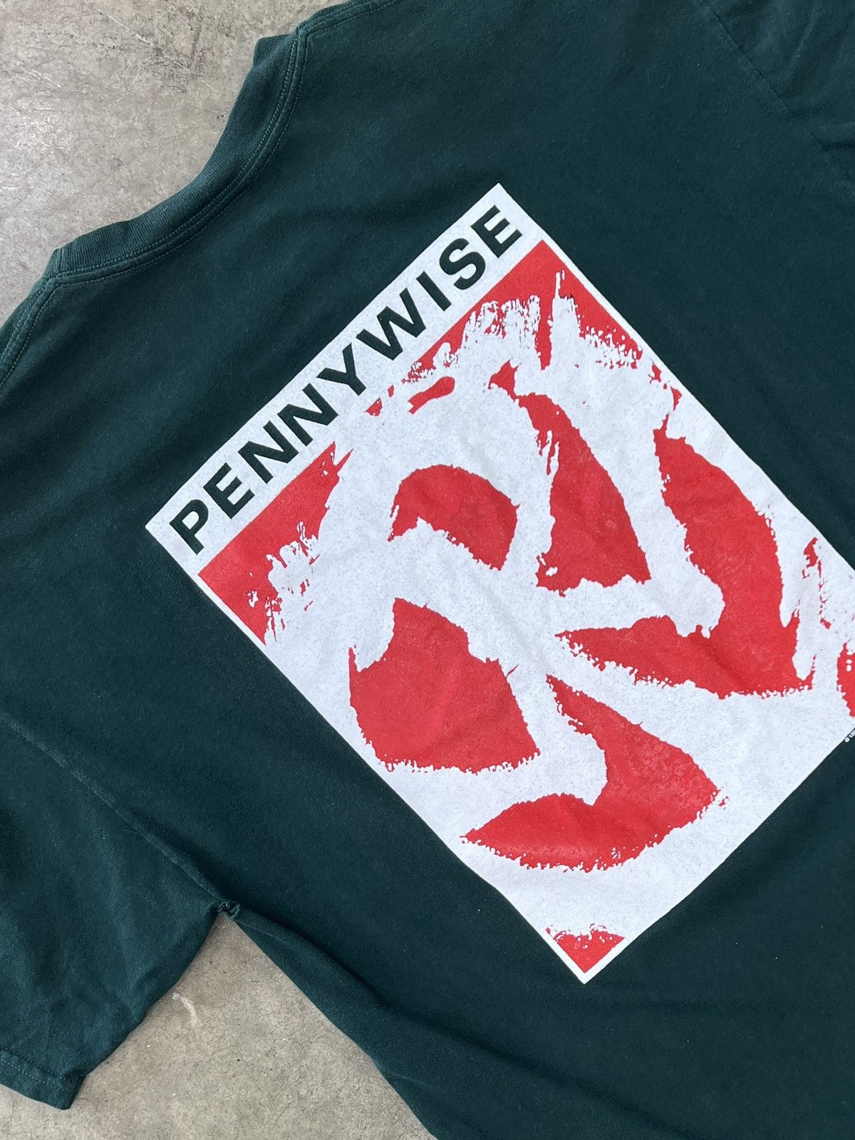 Band Tees Vintage 90s 1994 Pennywise Band Tee XL Size US XL / EU 56 / 4 - 1 Thumbnail