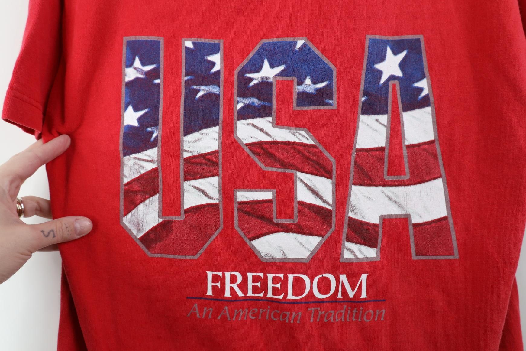 Vintage Vintage 90s Y2K Freedom Flag Tradition T-Shirt Red Cotton Size US M / EU 48-50 / 2 - 4 Thumbnail
