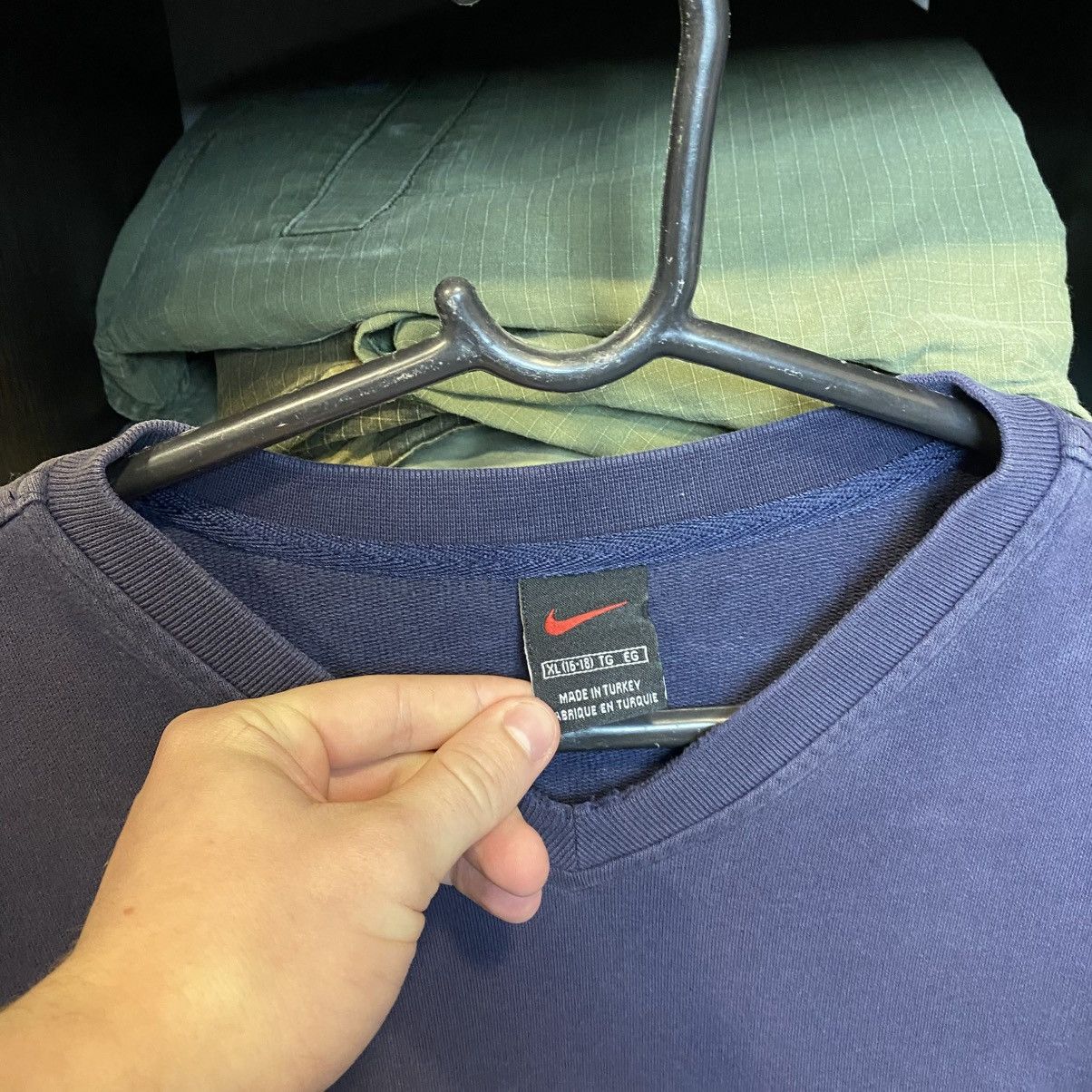 Nike Vintage Nike Big Swoosh 90’s Distressed y2k sweatshirt sizeS Size US S / EU 44-46 / 1 - 4 Thumbnail