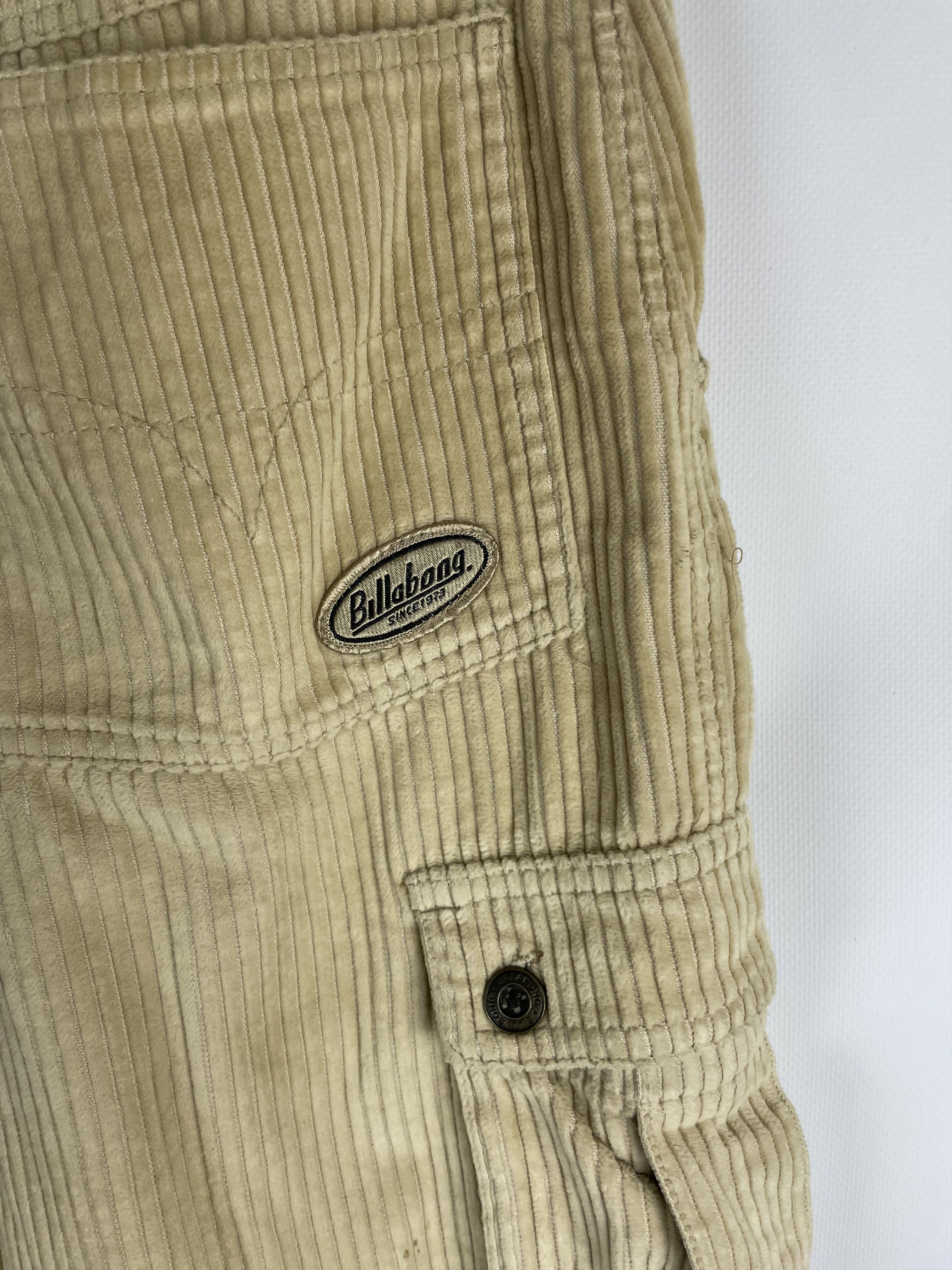 Billabong Vintage Billabong Corduroy Shorts Size US 30 / EU 46 - 8 Thumbnail