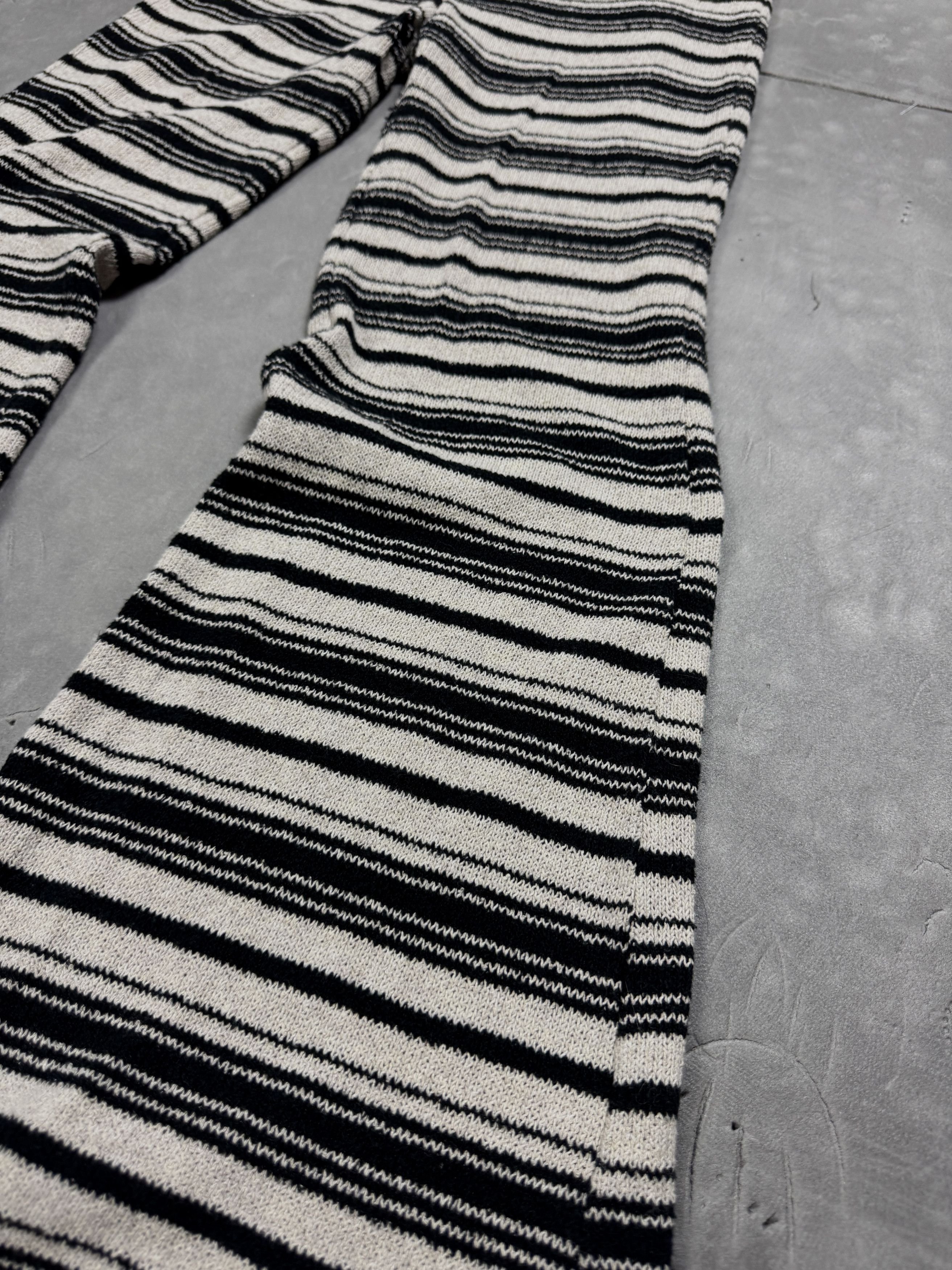 Bershka Bershka knit cozy pants striped summer home basic Size 27" / US 4 / IT 40 - 3 Thumbnail