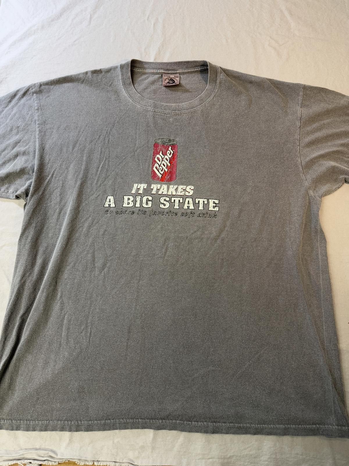 Anvil VTG Dr Pepper Can T-shirt Takes a Big State Favorite Drink Size US XL / EU 56 / 4 - 1 Thumbnail