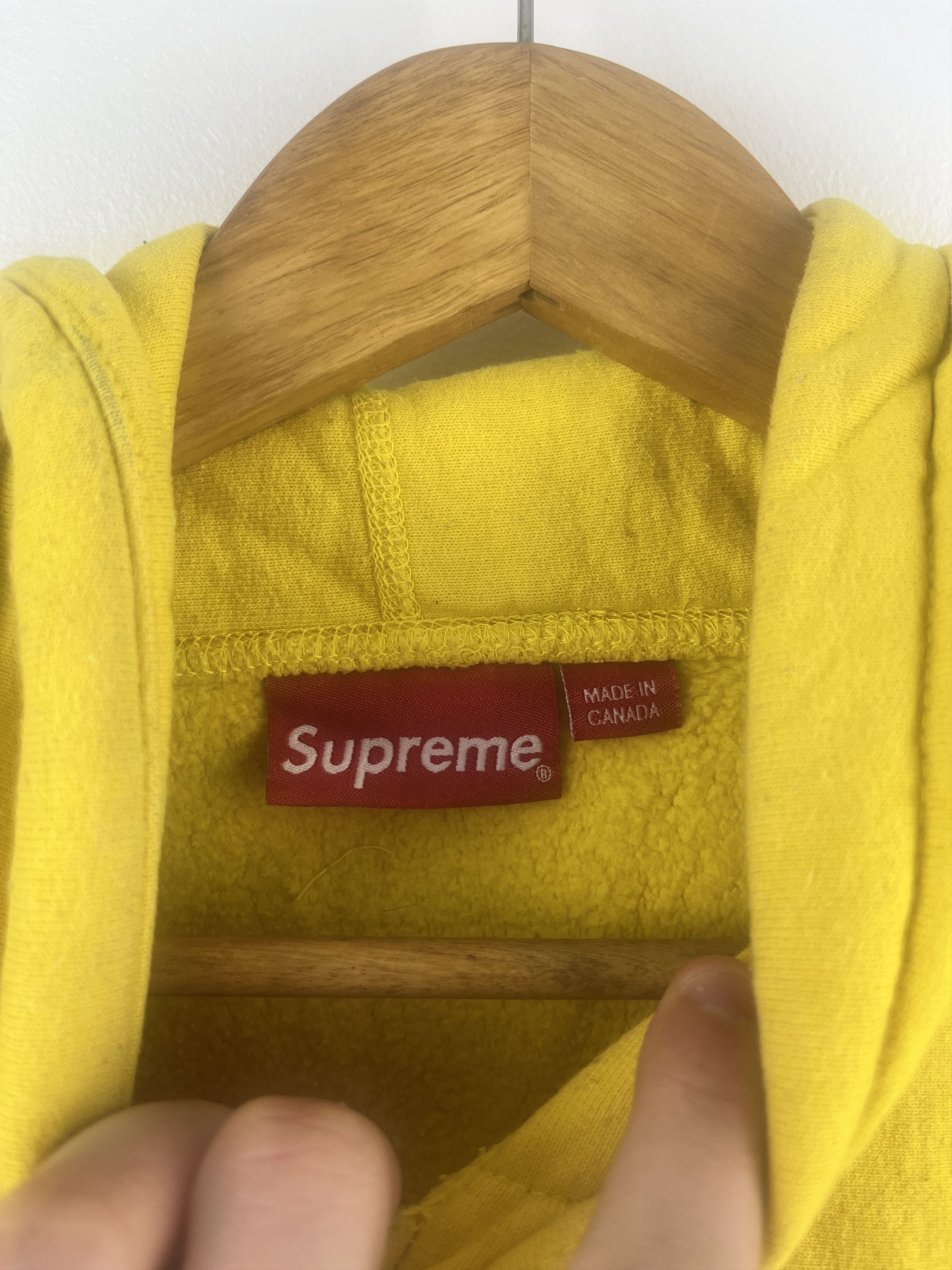 Supreme Classic Script Hoodie Yellow Size US L / EU 52-54 / 3 - 2 Thumbnail