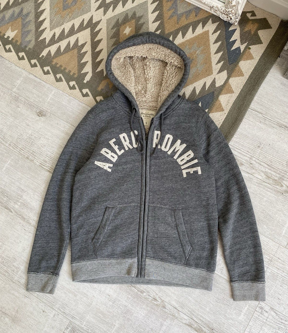 Abercrombie & Fitch Y2k Abercrombie Fitch Fur Spell Out Hoodie Size US M / EU 48-50 / 2 - 2 Thumbnail