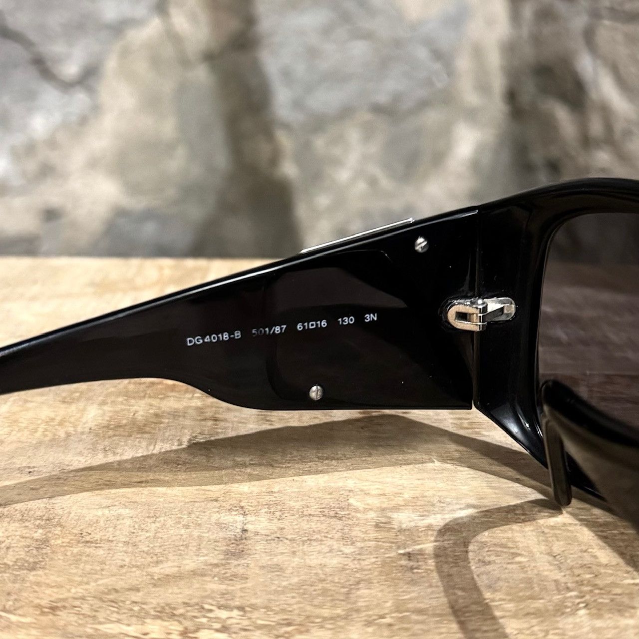 Dolce & Gabbana Dolce & Gabbana DG4018 2000s Black Square Sunglasses Size ONE SIZE - 7 Thumbnail
