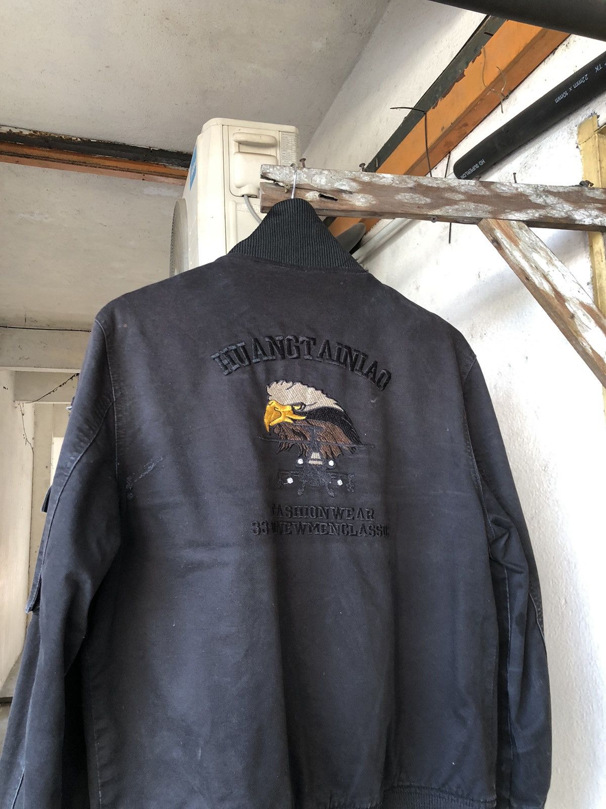 Vintage Huang Tai Niao Military Style Distressed Bomber Jacket Size US L / EU 52-54 / 3 - 11 Thumbnail