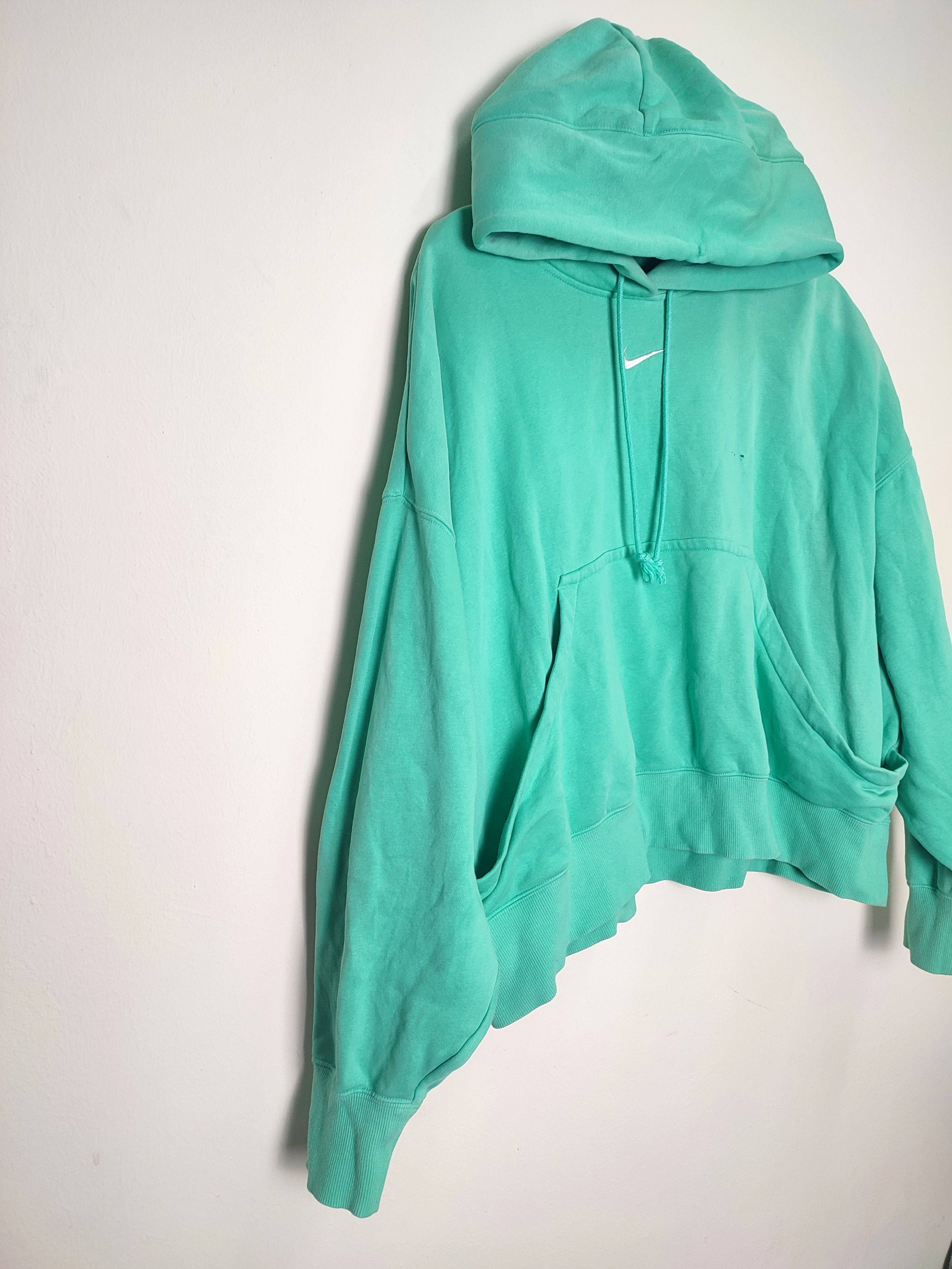 Nike Vintage Nike Center Logo Hoodies Size US M / EU 48-50 / 2 - 5 Thumbnail