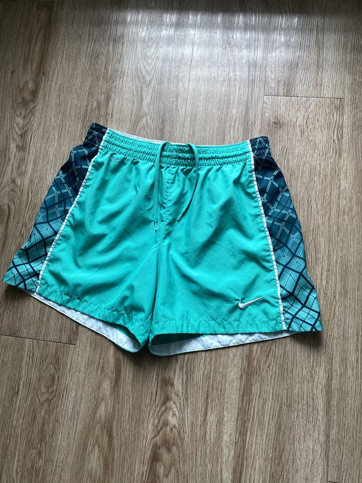 Nike Nike 4” Workout Training Running Shorts Size US 30 / EU 46 - 3 Thumbnail