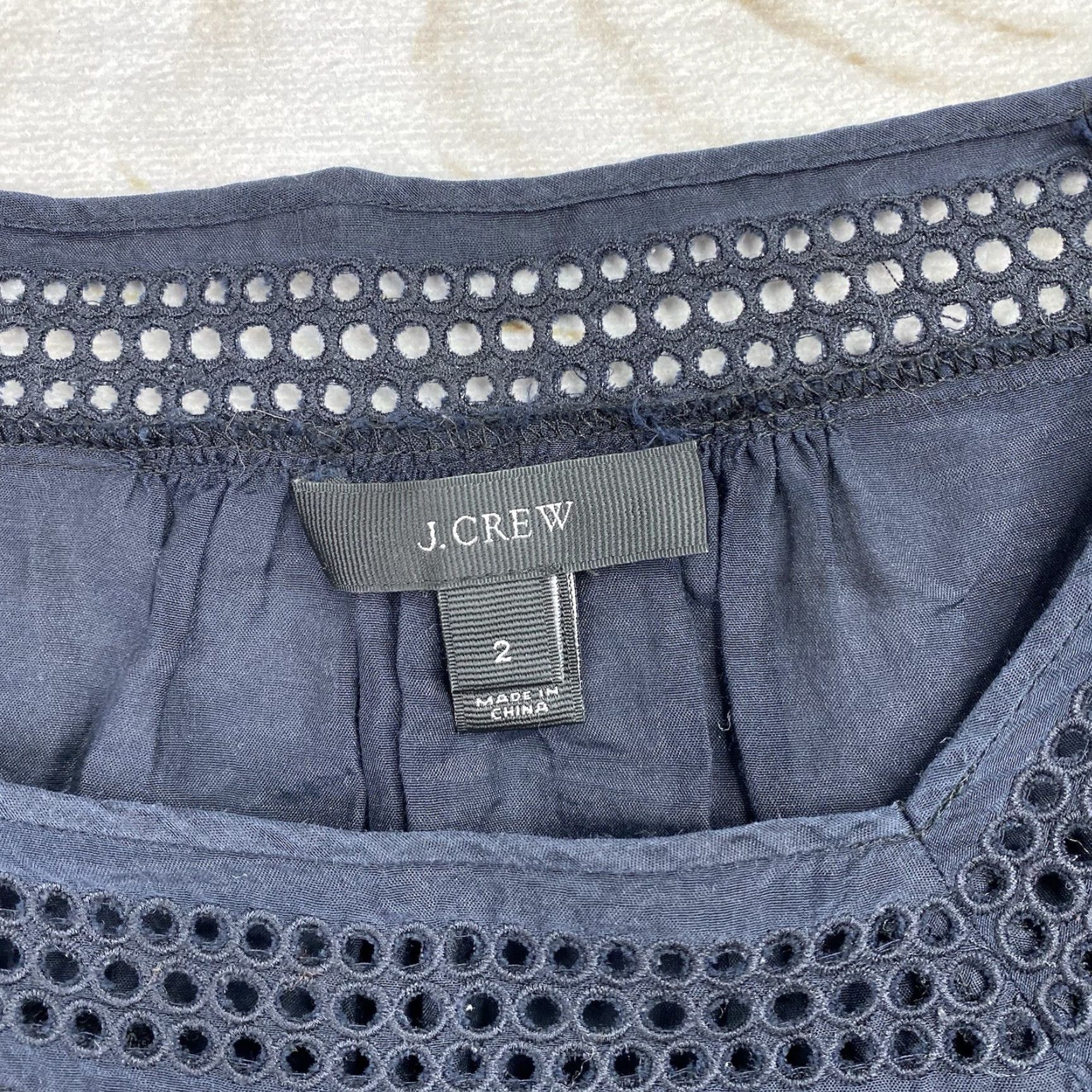 J.Crew J.CREW Blouse Shirt Womens 2 Blue Cotton/Silk Embroidered Cutout Detail Lightweight S/S Short Sleeve Square Neck Pullover Casual Floral Vintage: No Size XS / US 0-2 / IT 36-38 - 3 Thumbnail