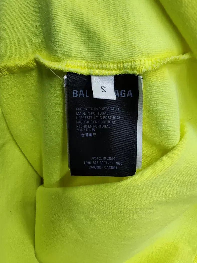 Balenciaga Balenciaga Fluorescent Green Short Sleeve T-Shirt Size US S / EU 44-46 / 1 - 4 Thumbnail