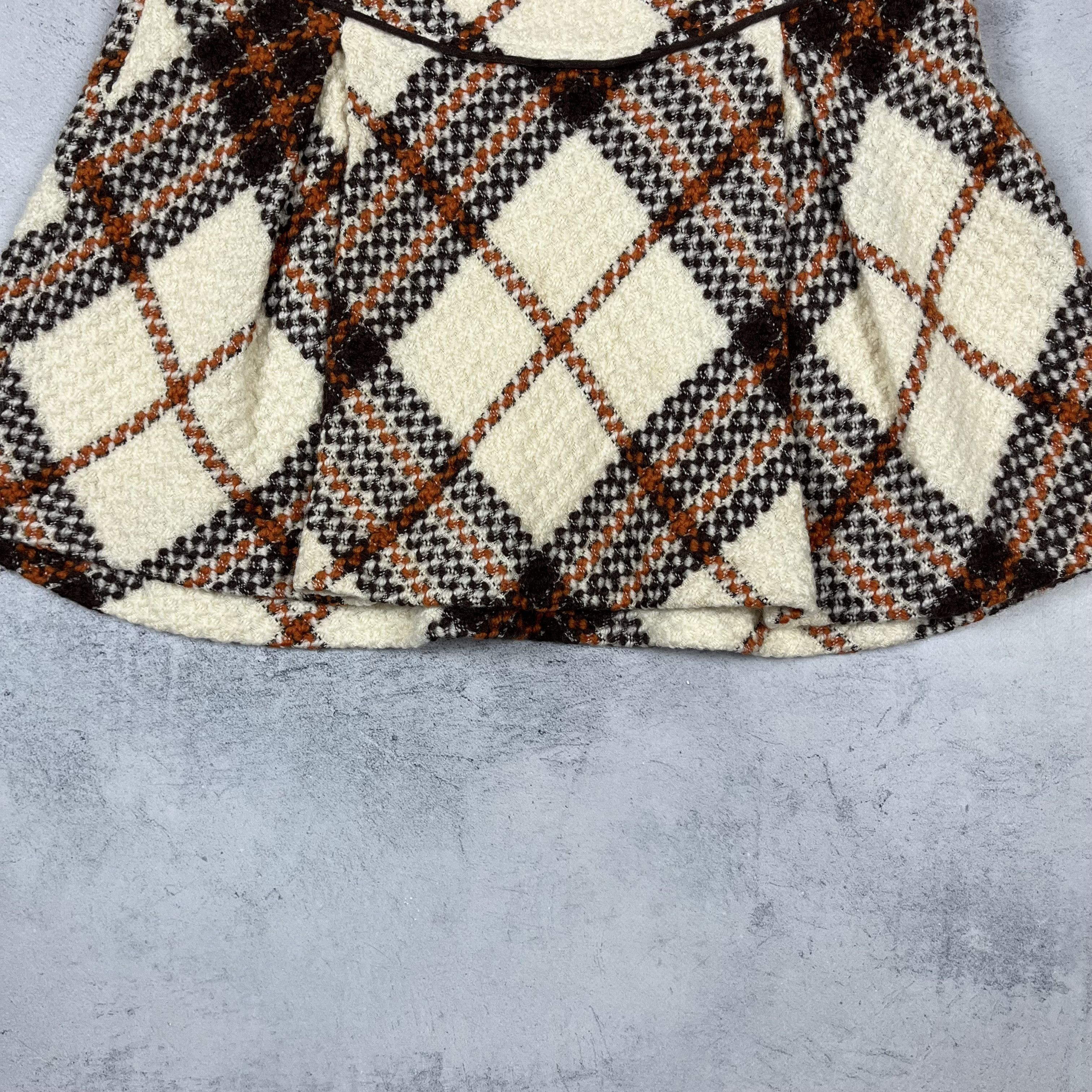 Burberry Burberry Blue Label Wool Tweed Mini Skirt size 38 Size 28" / US 6 / IT 42 - 8 Thumbnail