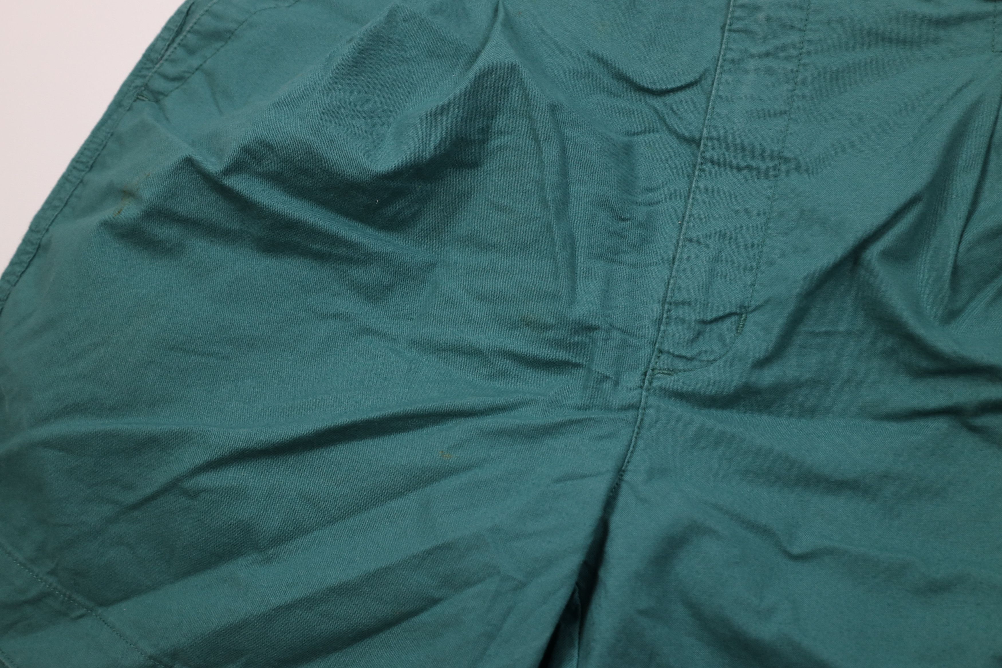 Vintage Vintage 90s Streetwear Pleated Above Knee Chino Shorts Green Size US 36 / EU 52 - 6 Thumbnail