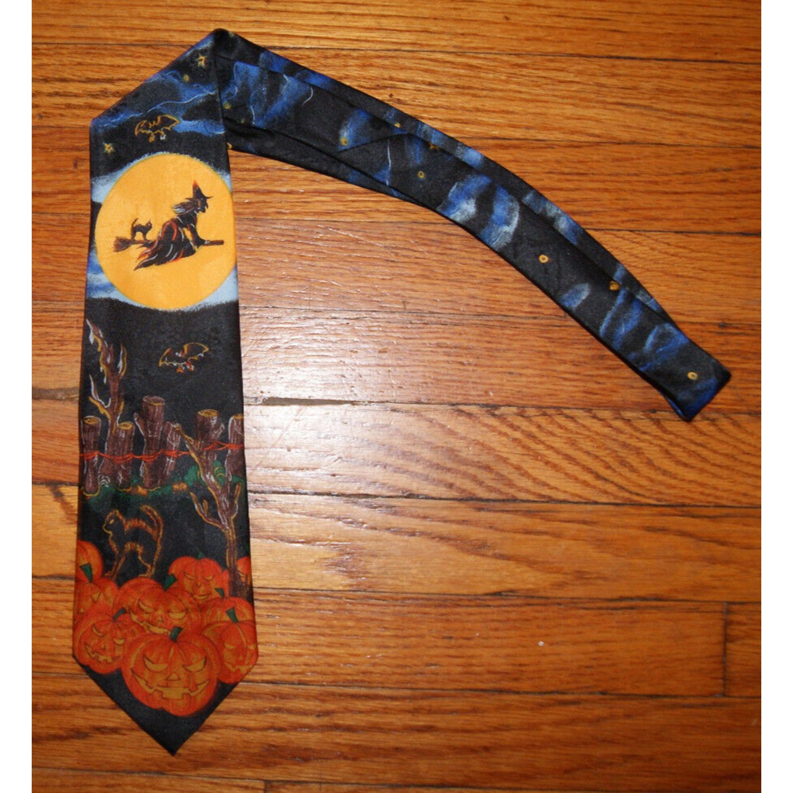 Other VTG ADDICTION Hand Made Silk Halloween Tie Witch Cat Bats Size ONE SIZE - 1 Thumbnail