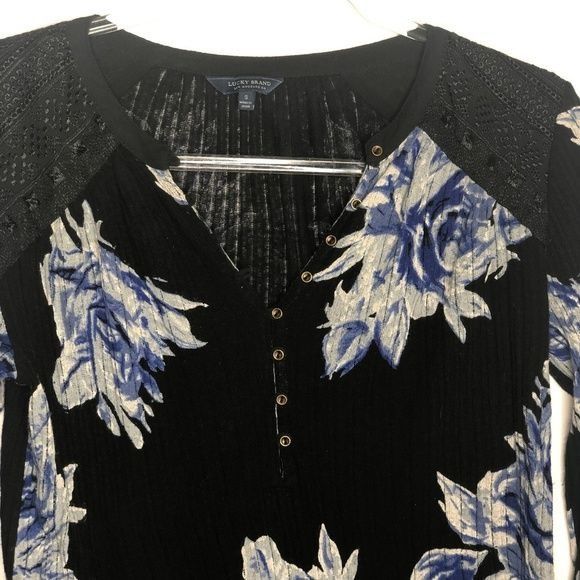 Lucky Brand Lucky Brand Linen Blend Floral Print Henley Top Size S / US 4 / IT 40 - 4 Thumbnail