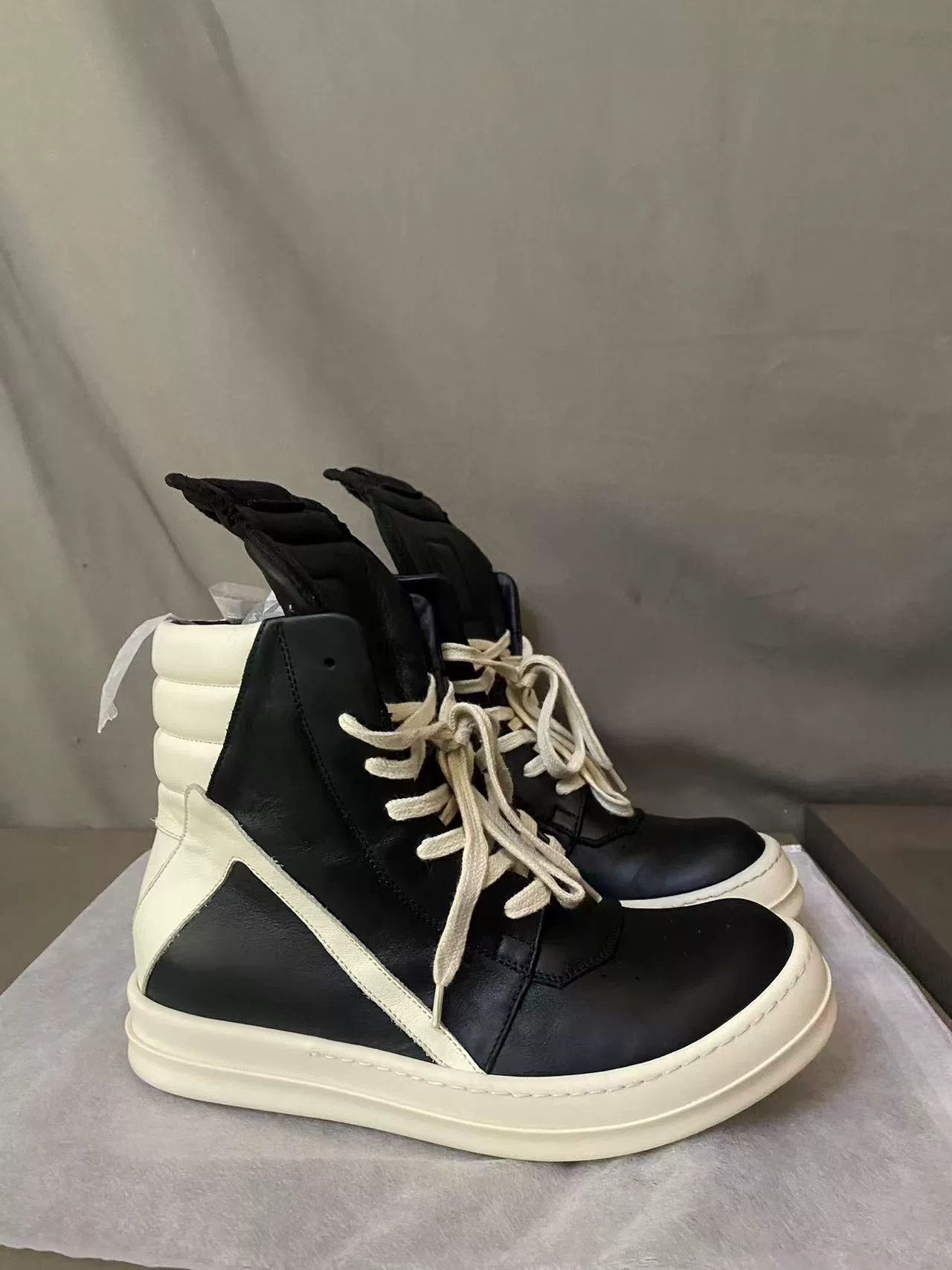 Rick Owens Rick Owens Leather Sneakers Size 36.5 Size US 6.5 / EU 39-40 - 1 Thumbnail
