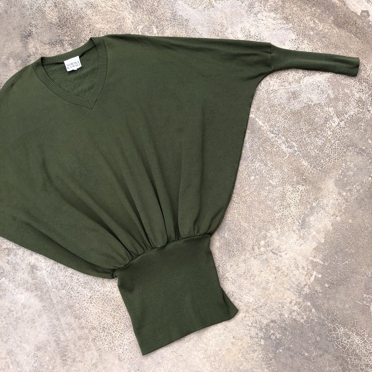Norma Kamali NORMA KAMALI Batwing Sweater Size M / US 6-8 / IT 42-44 - 4 Thumbnail