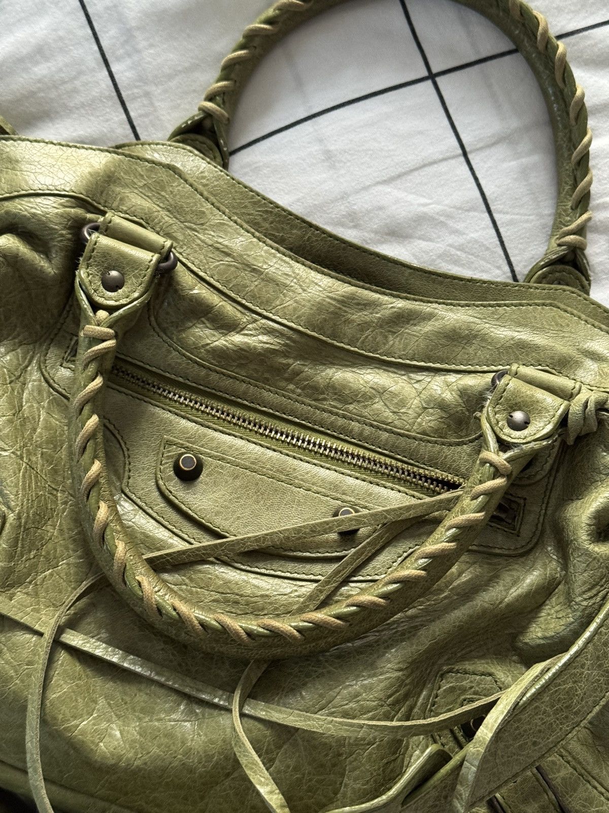 Balenciaga Vintage Balenciaga Lambskin City Bag Leather Handbag Size ONE SIZE - 7 Thumbnail