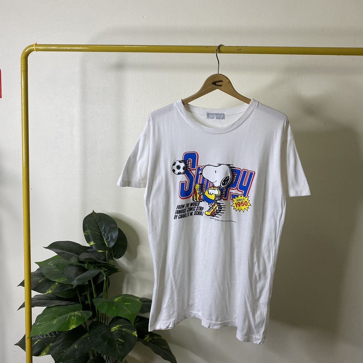 Vintage Vintage 1990s Peanuts Snoopy x Puma Collaboration Tee Size US M / EU 48-50 / 2 - 1 Thumbnail