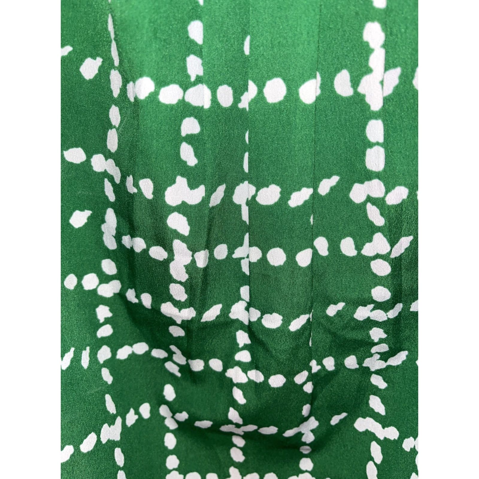 Banana Republic Banana Republic Womens Green W/ White Dots Sleeveless Pleated Blouse Size Small Size S / US 4 / IT 40 - 4 Thumbnail