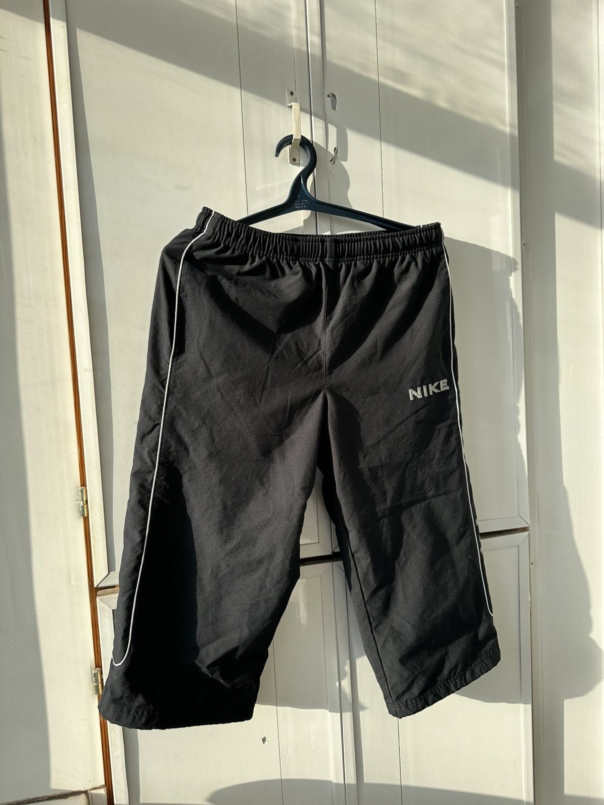 Nike Vintage Nike Shorts Big Logo Black Size US 34 / EU 50 - 2 Thumbnail