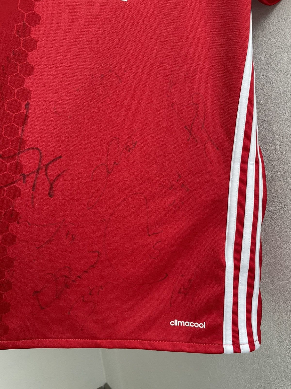 Adidas Manchester United 2016 2017 Signed Football Shirt Jersey Size US L / EU 52-54 / 3 - 7 Thumbnail