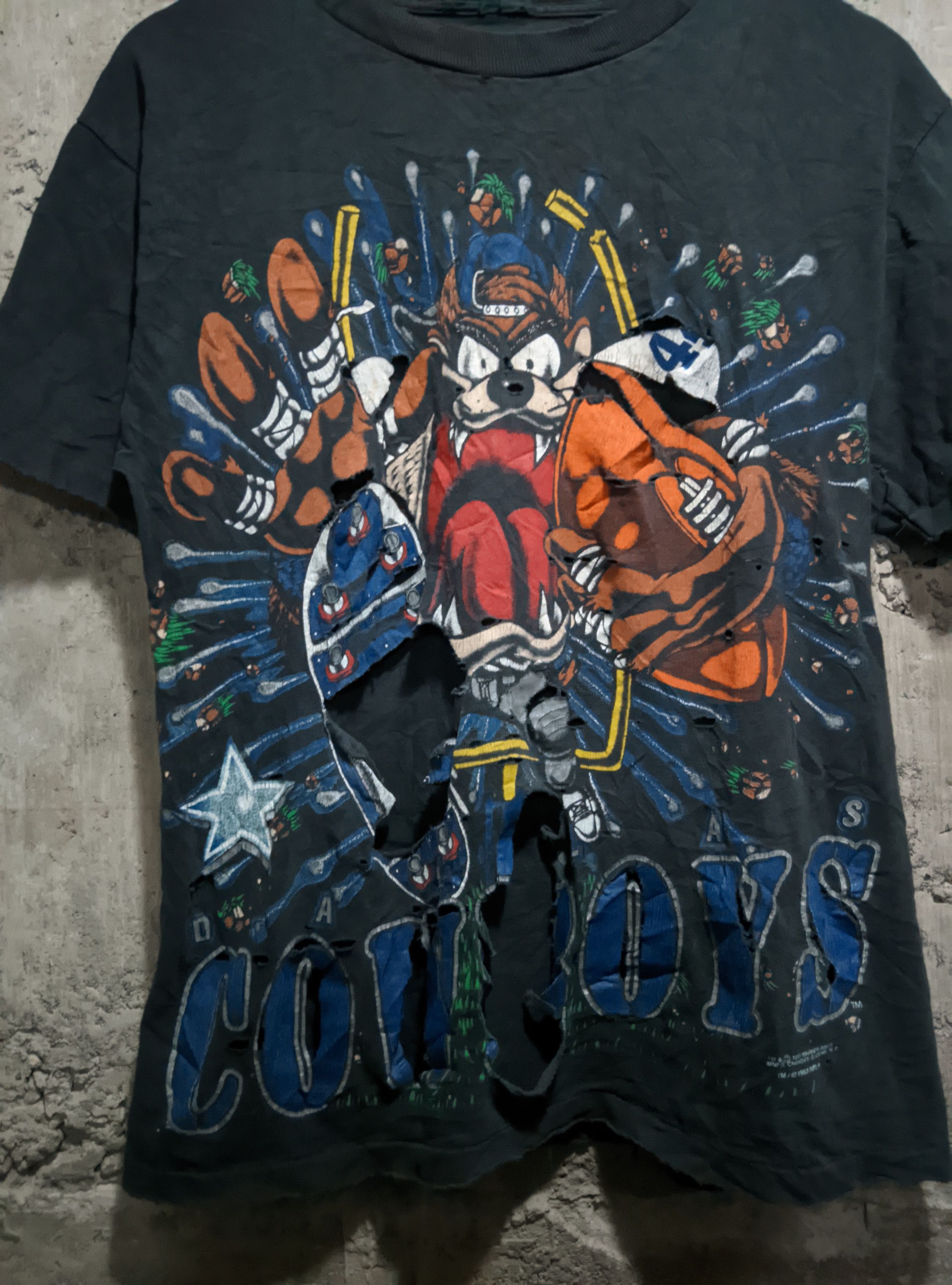 NFL Vintage 1993 destroyed Taz Dallas Cowboys aop t shirt Size US M / EU 48-50 / 2 - 2 Thumbnail